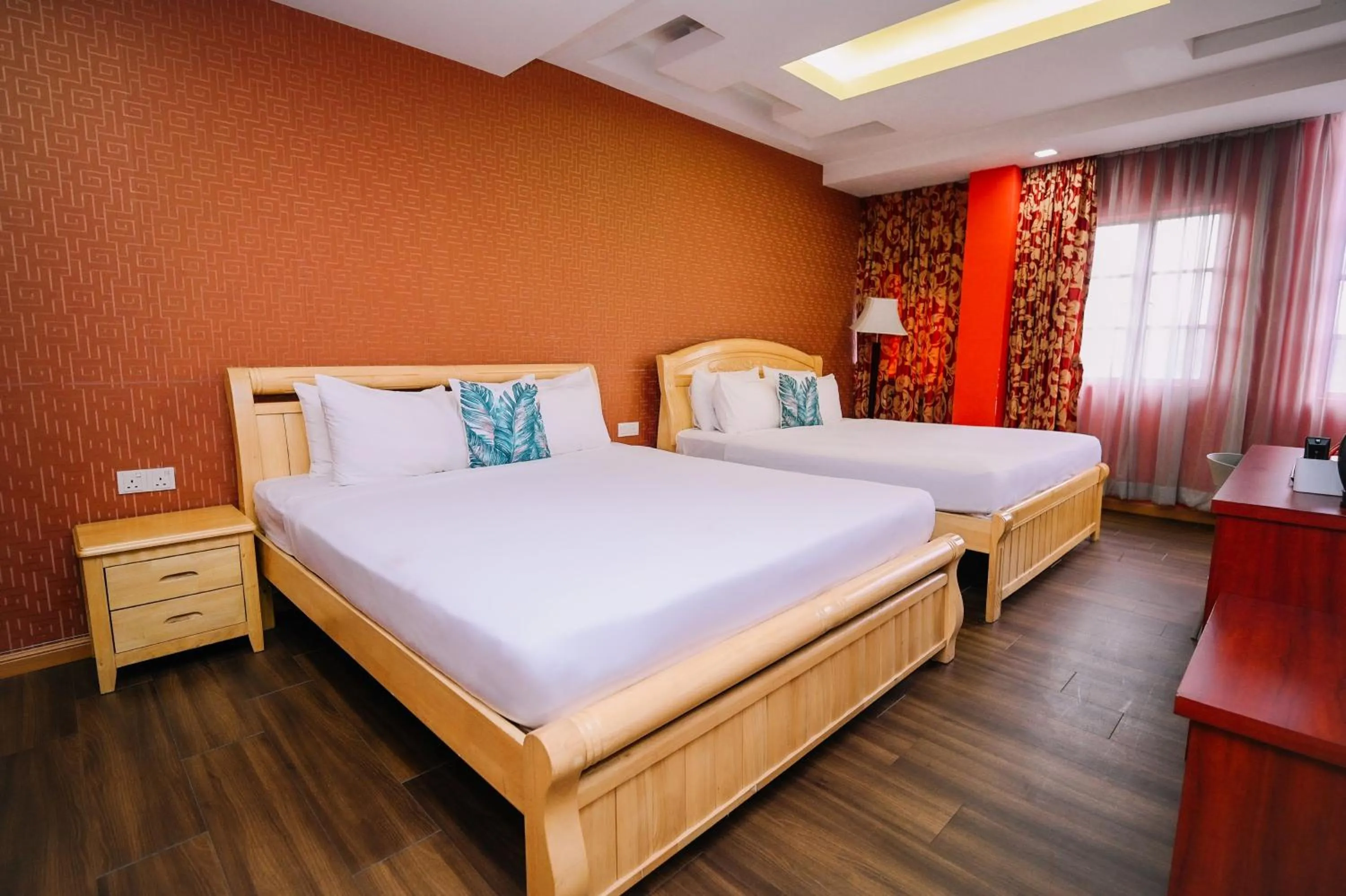 Bed in Swing & Pillows - USJ Taipan