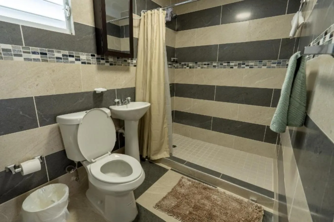 El Flamingo Beach Club