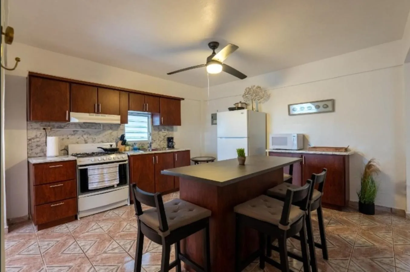 El Flamingo Beach Club