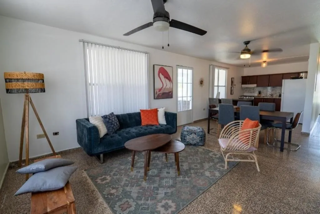 El Flamingo Beach Club