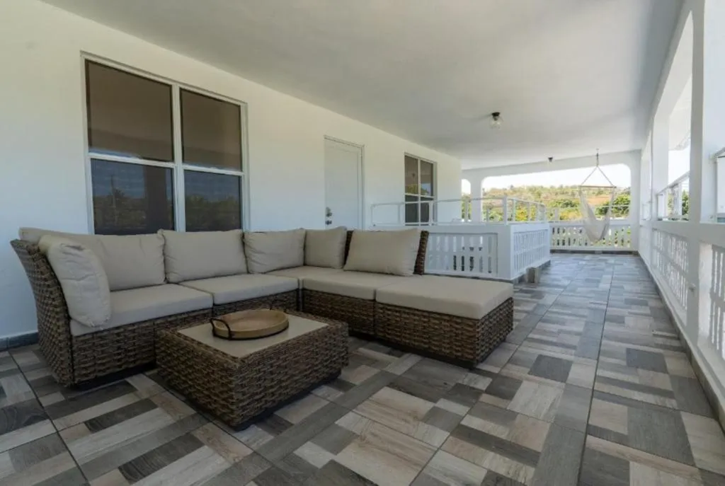 El Flamingo Beach Club