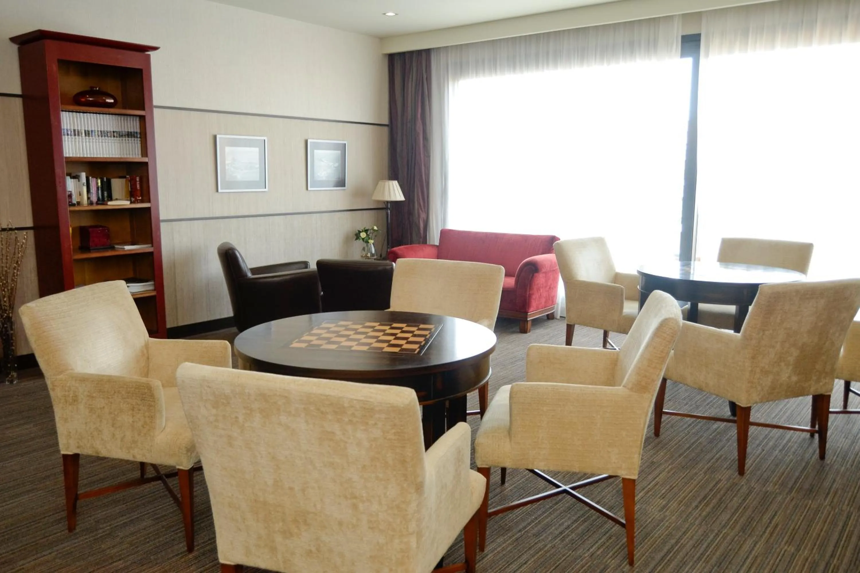 Communal lounge/ TV room in Hotel 525