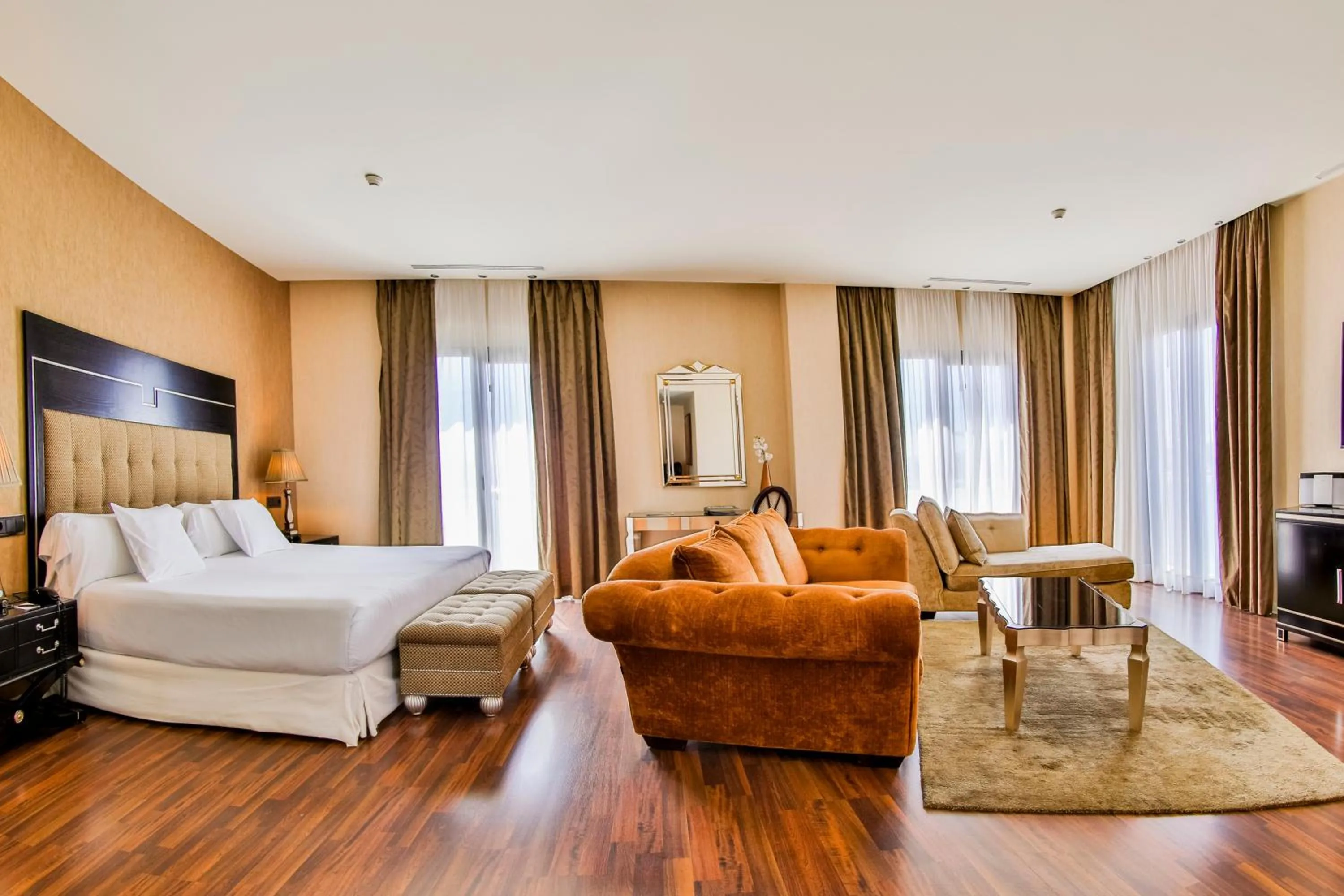 Bedroom in Hotel 525