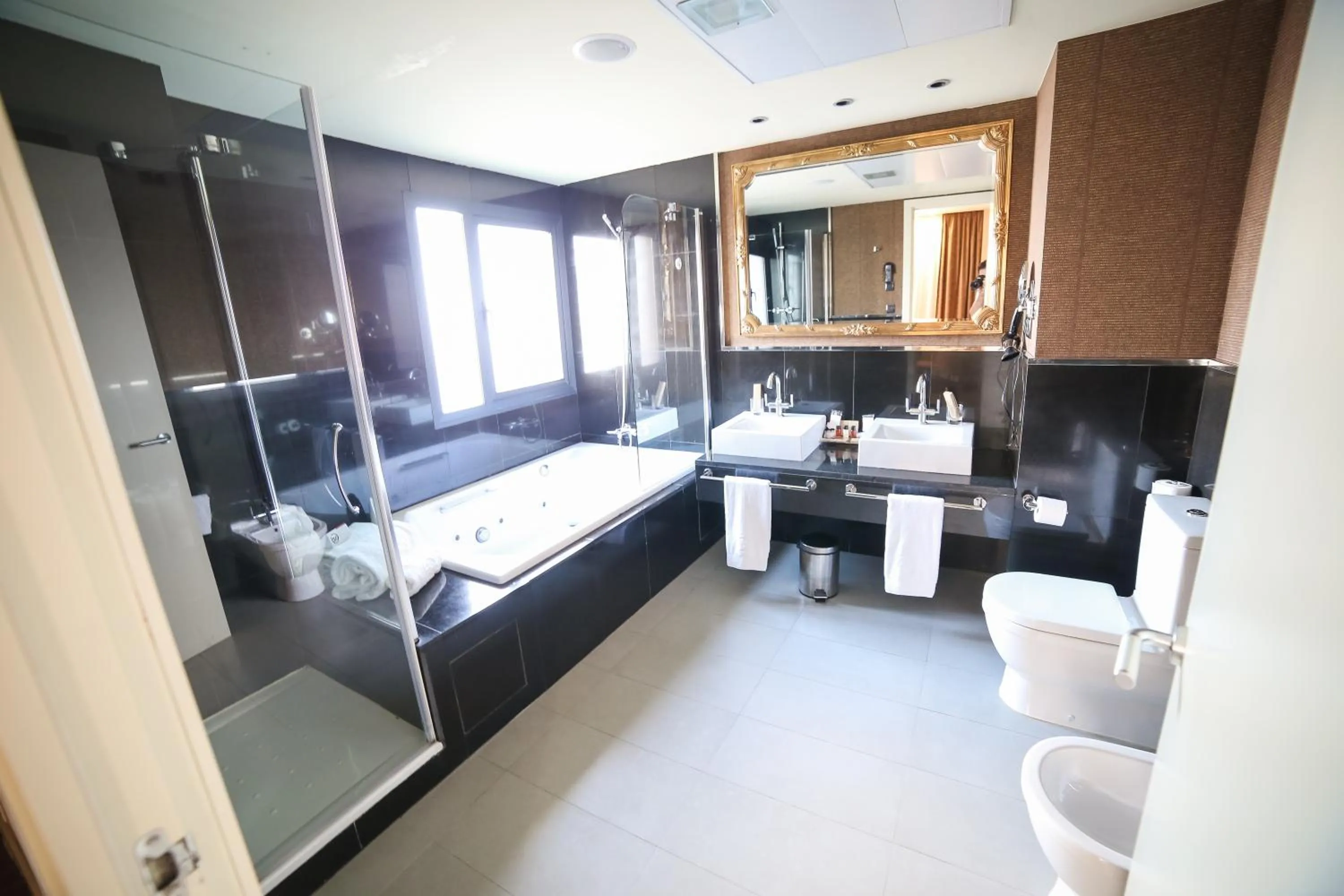 Bathroom in Hotel 525