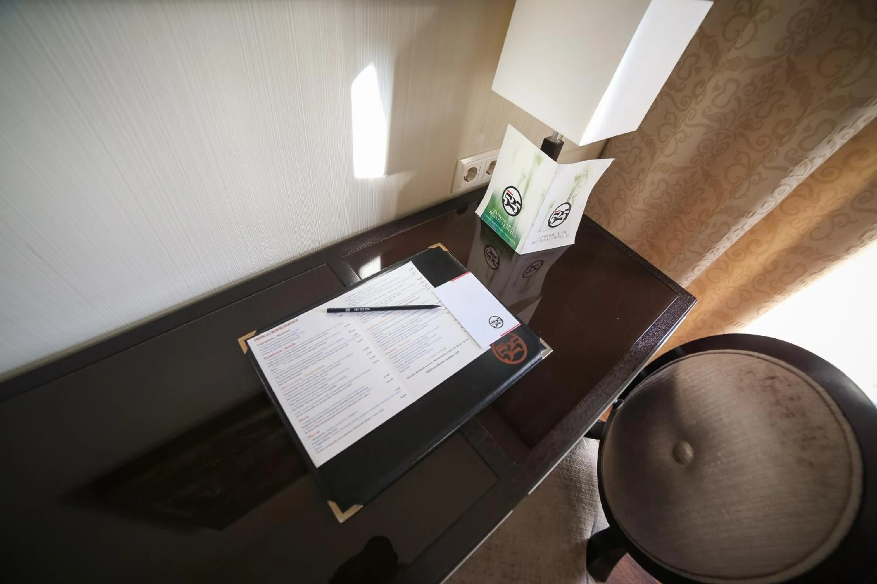 Seating area in Hotel 525