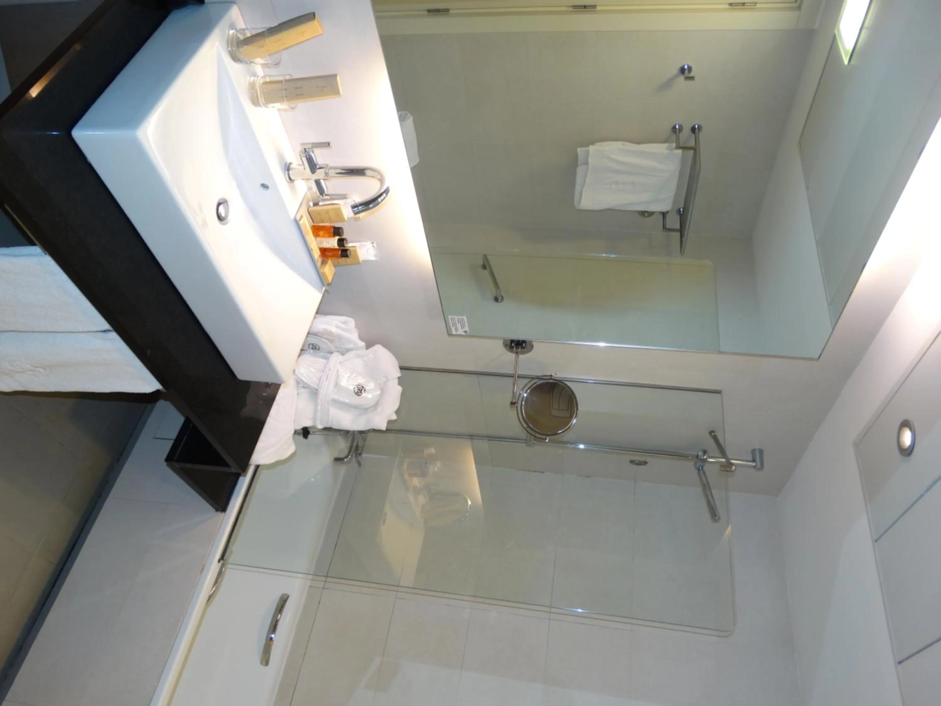 Bathroom in Hotel 525