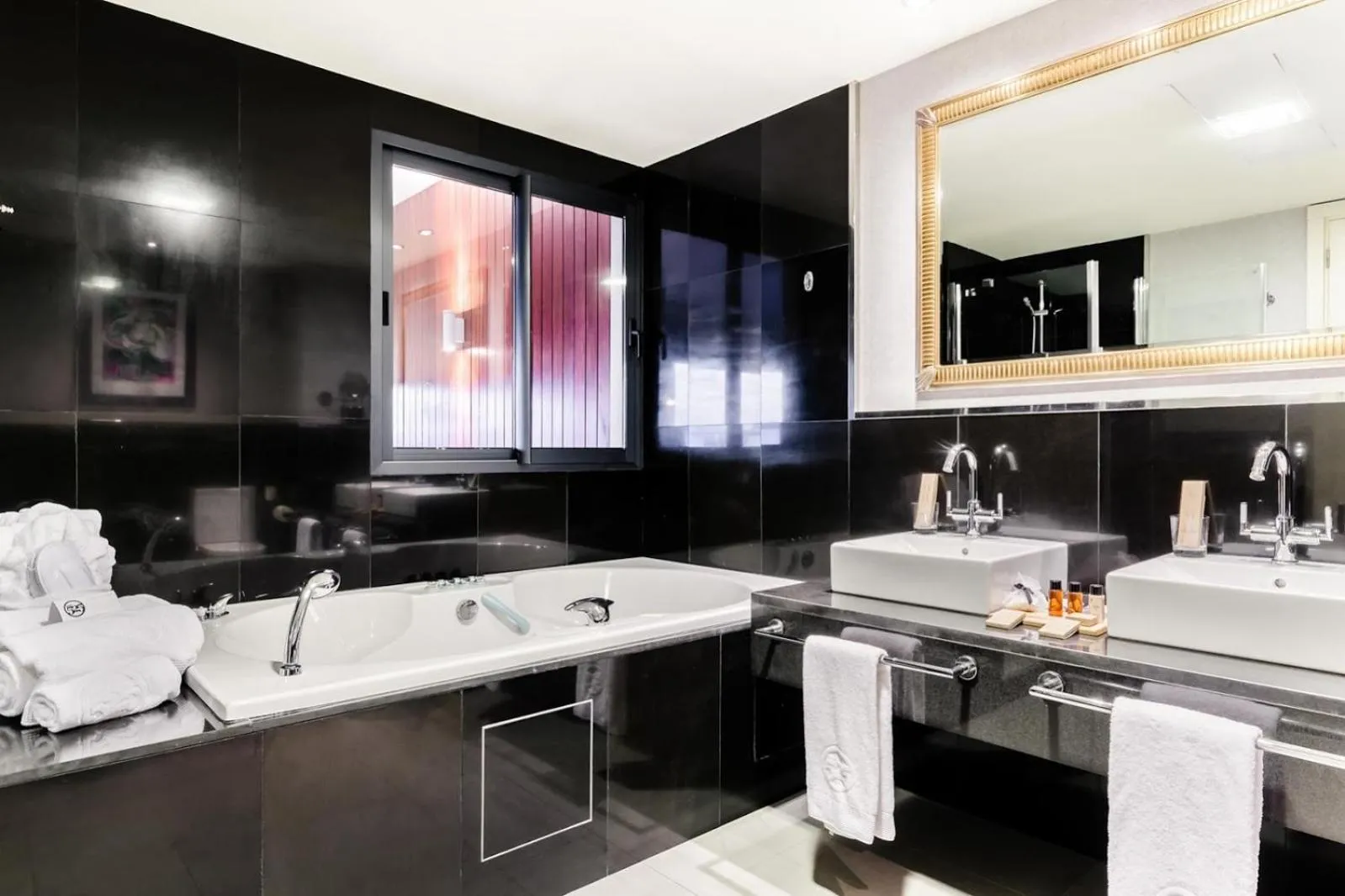 Bathroom in Hotel 525