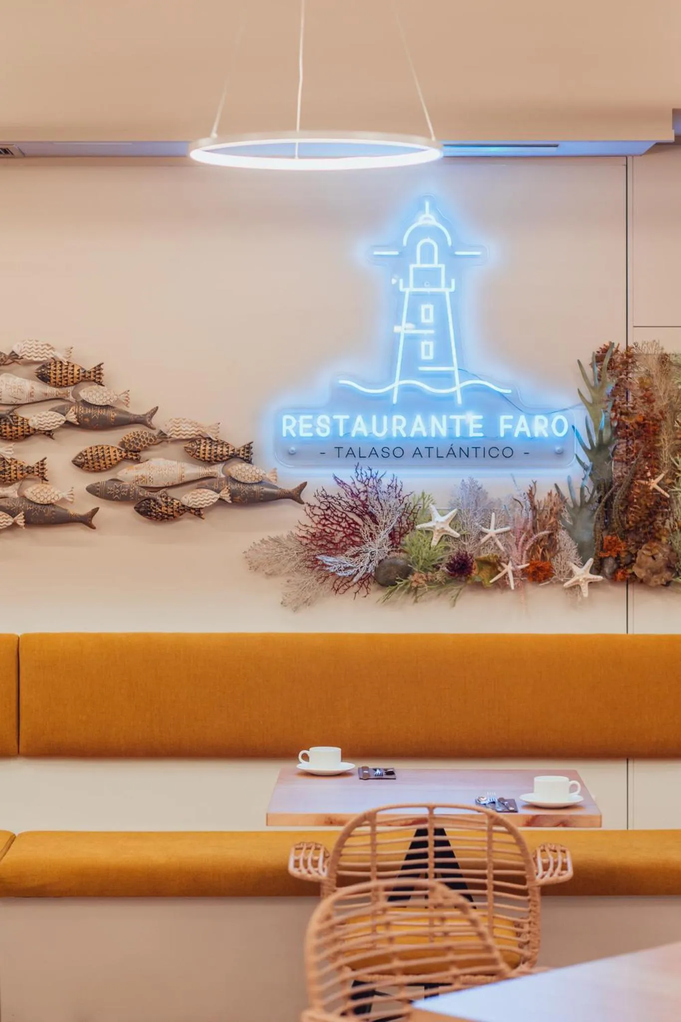 Restaurant/places to eat in Talaso Atlántico