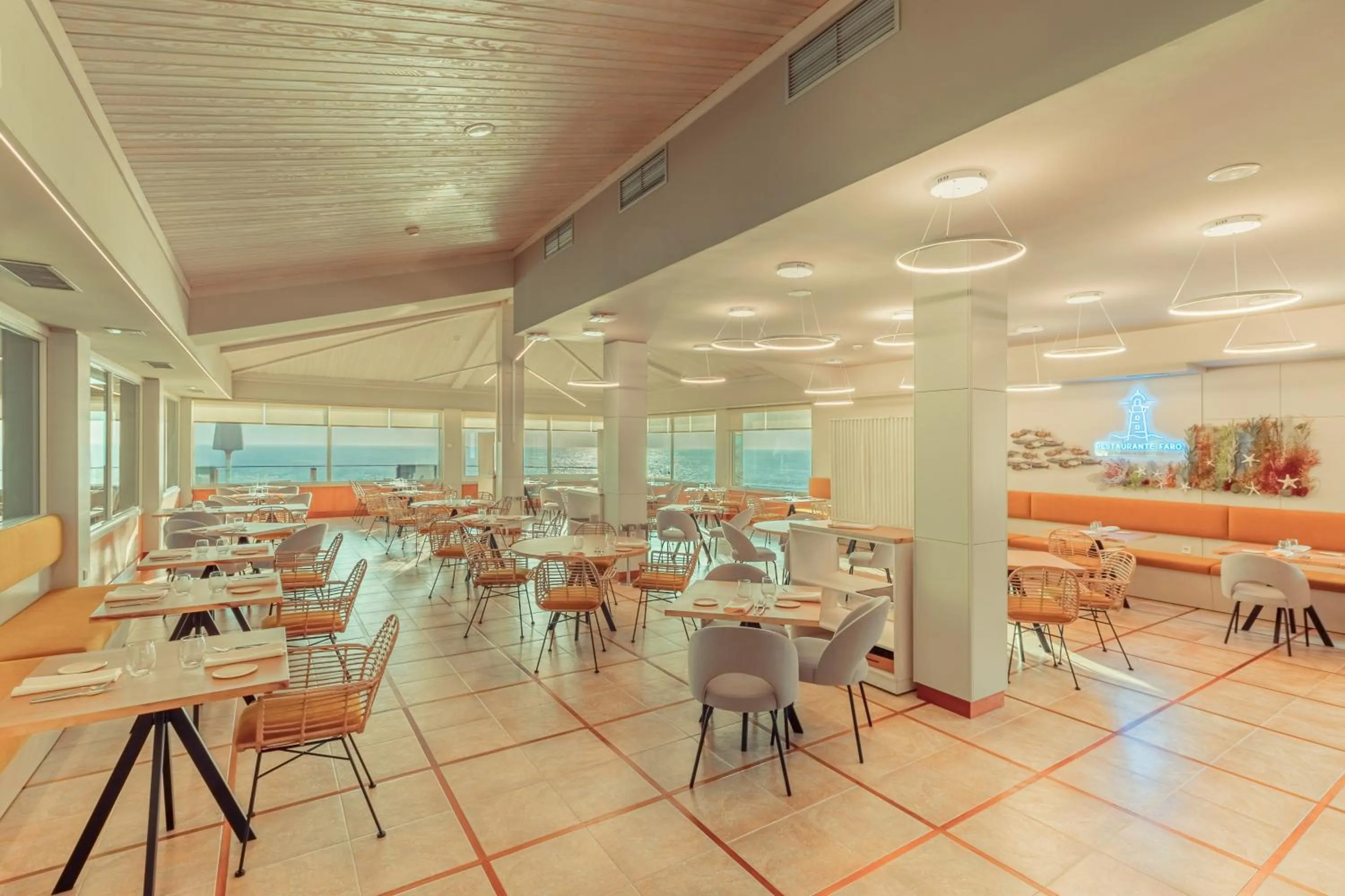 Restaurant/places to eat in Talaso Atlántico