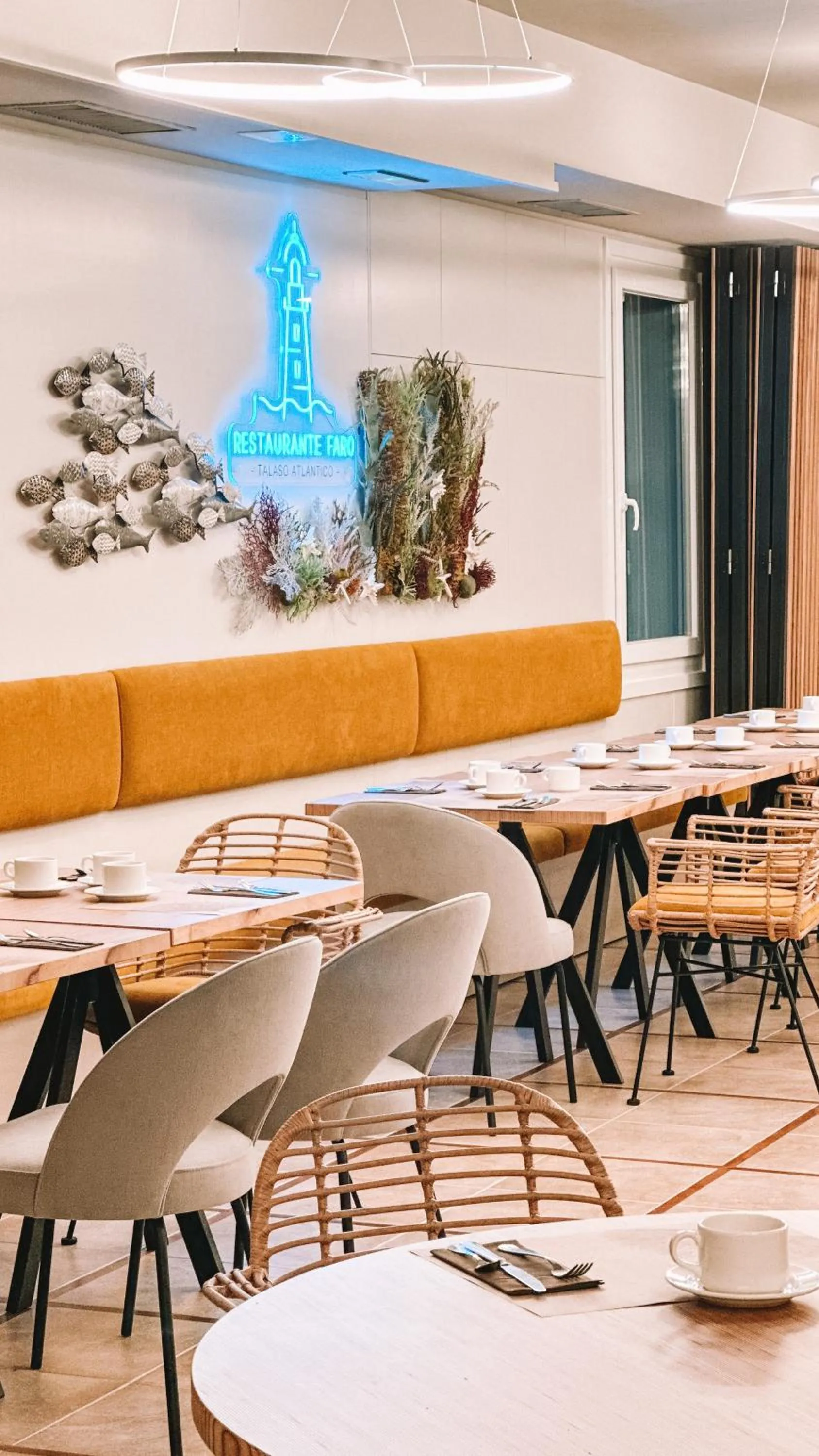 Restaurant/places to eat in Talaso Atlántico