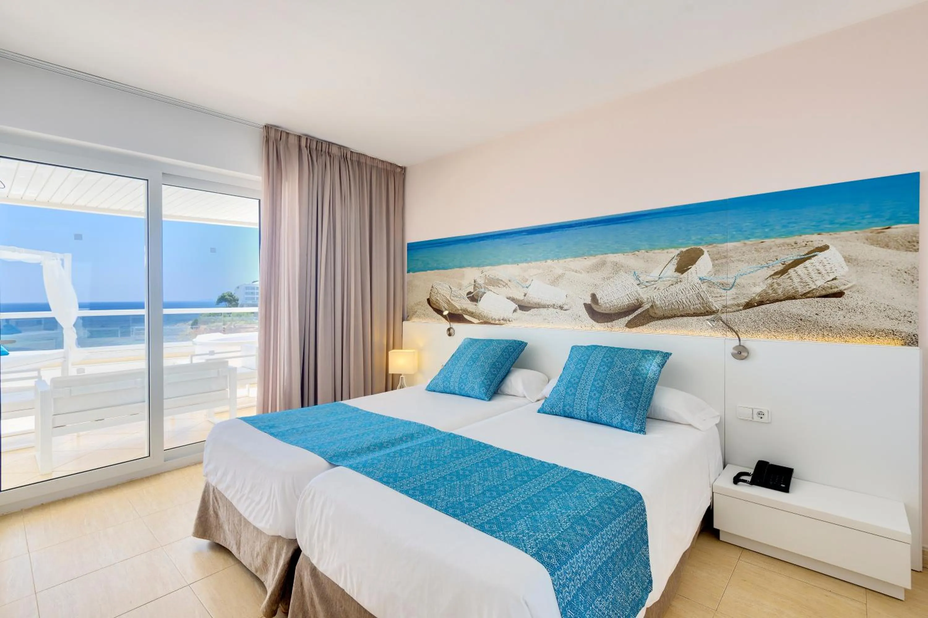 Bedroom, Bed in Aparthotel Tropic Garden