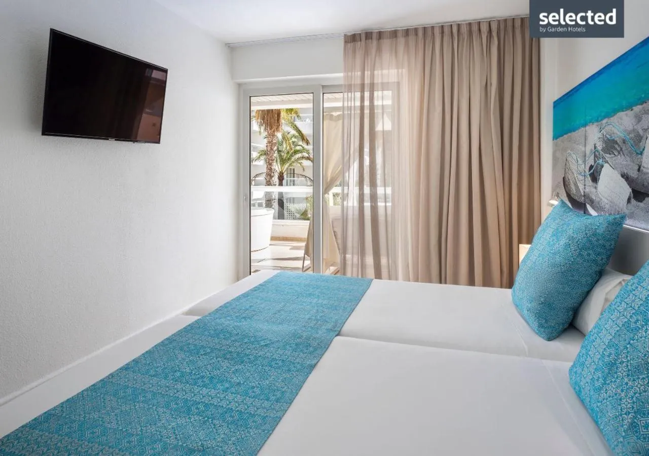 Bedroom, Bed in Aparthotel Tropic Garden