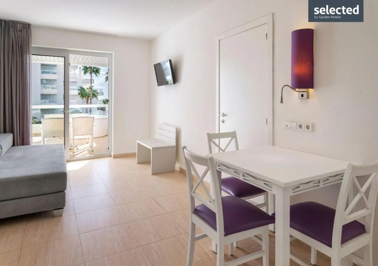 Living room in Aparthotel Tropic Garden