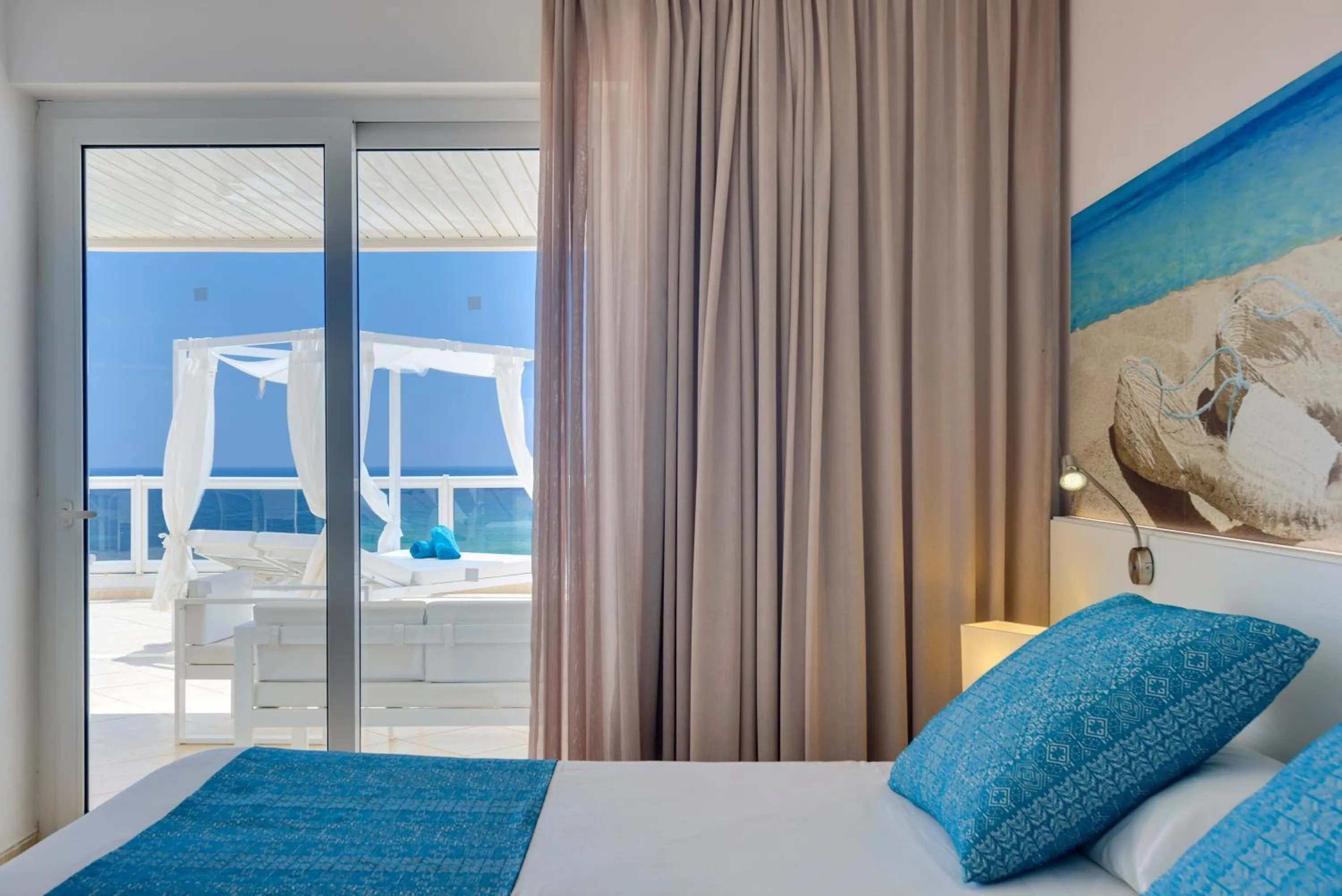 Bedroom, Bed in Aparthotel Tropic Garden