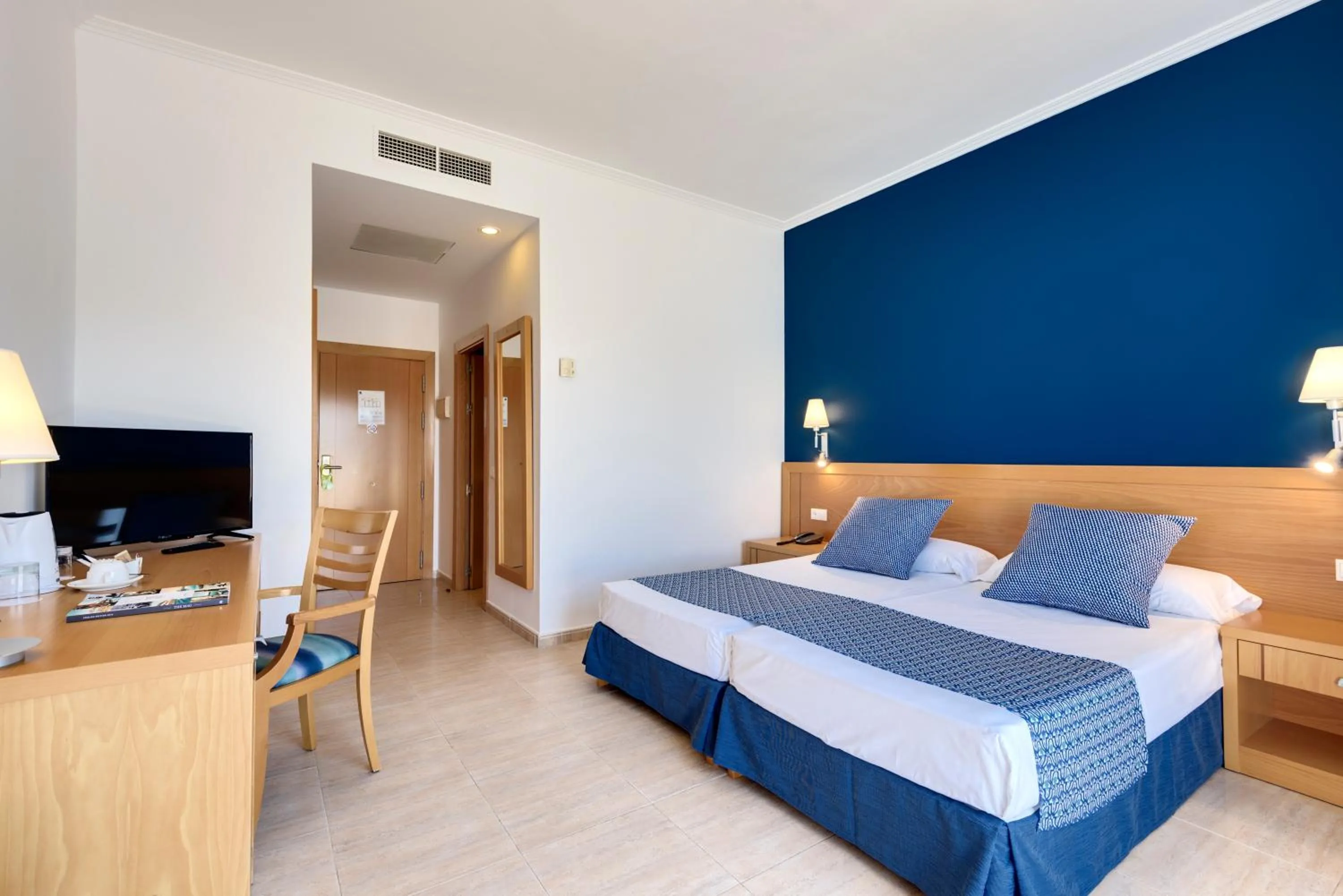 Bedroom, Bed in Garden Playanatural - Adults Only