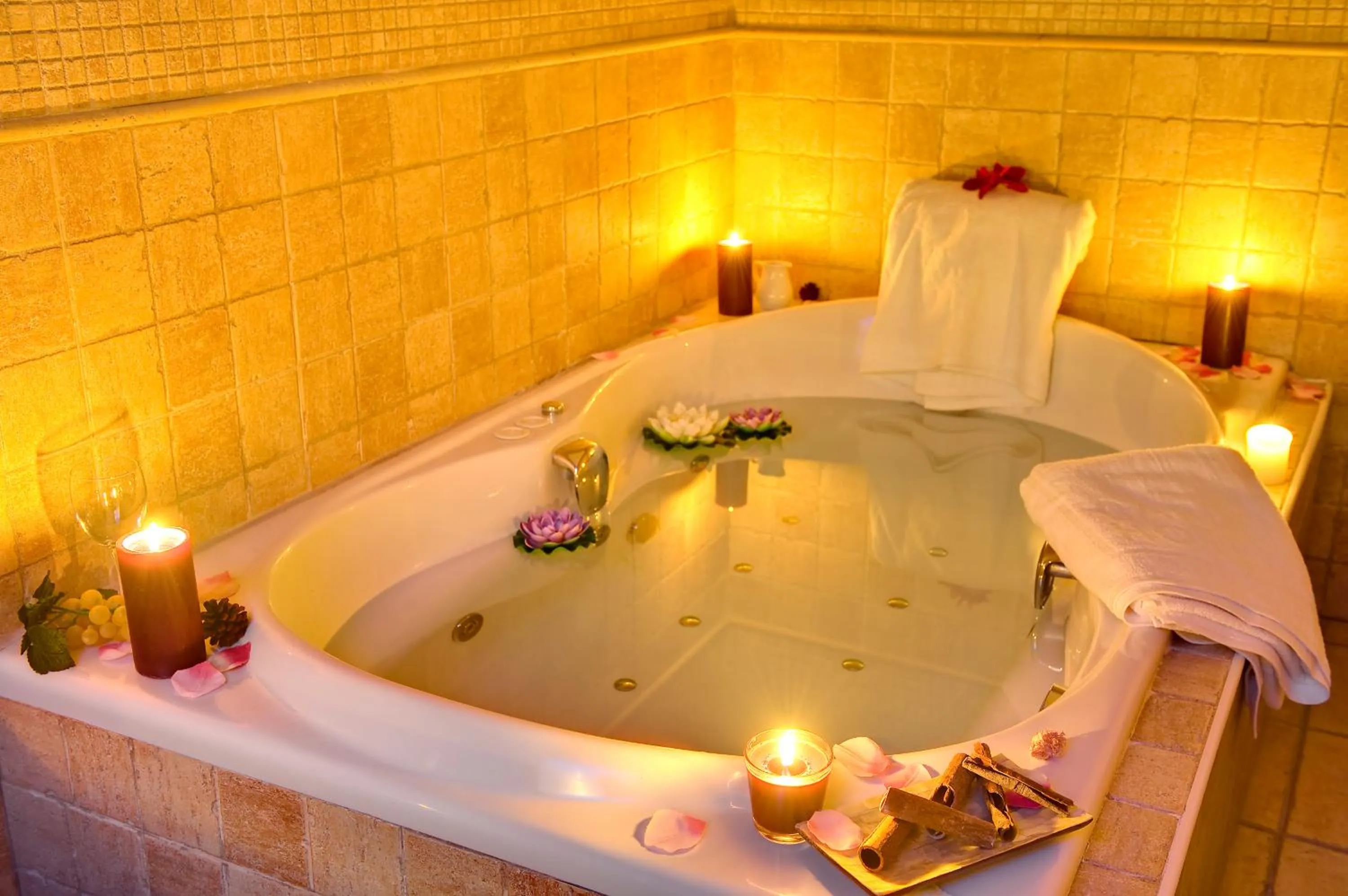 Hot Tub in Garden Playanatural - Adults Only