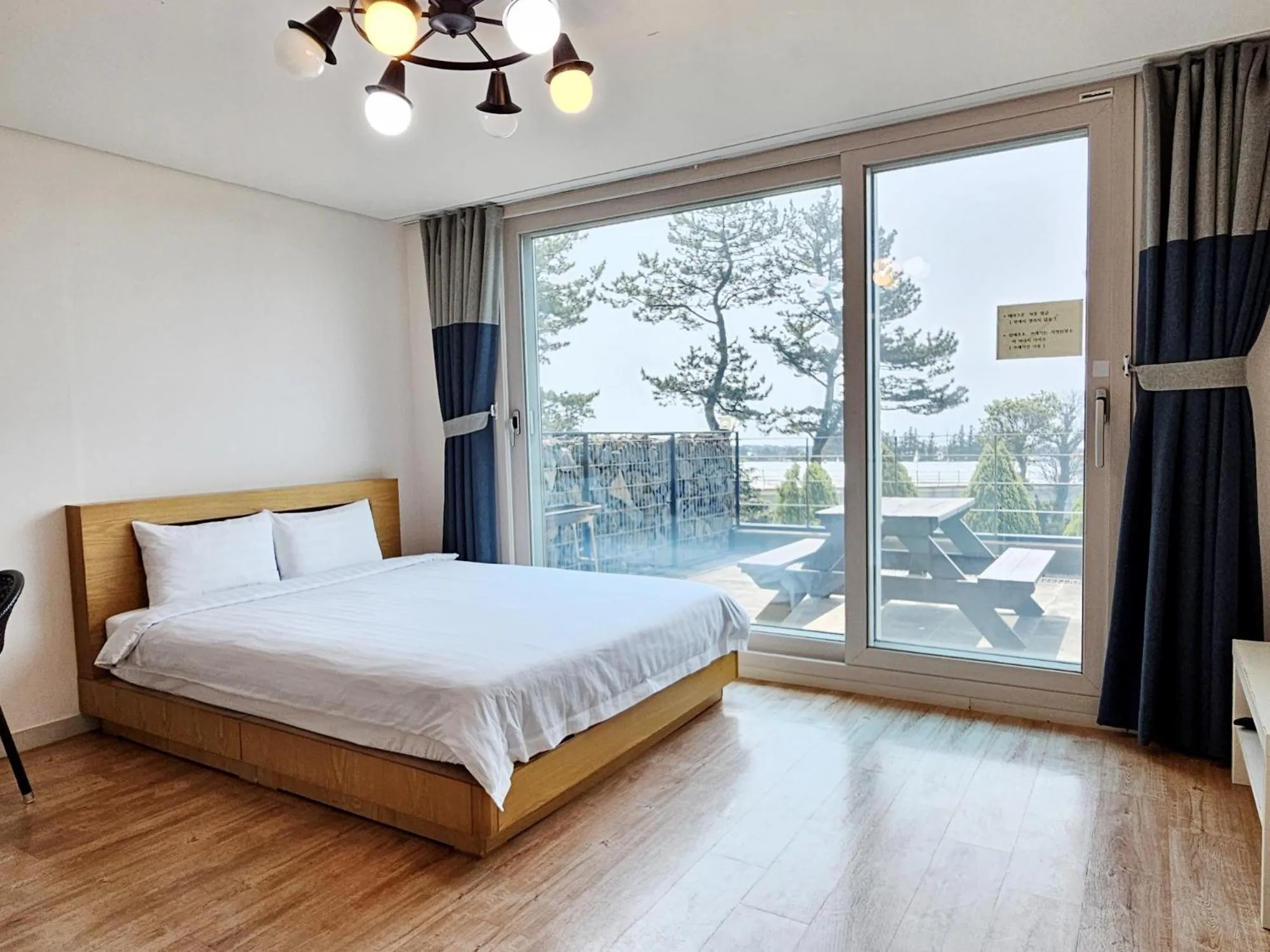 Bed in Haedenville Pension