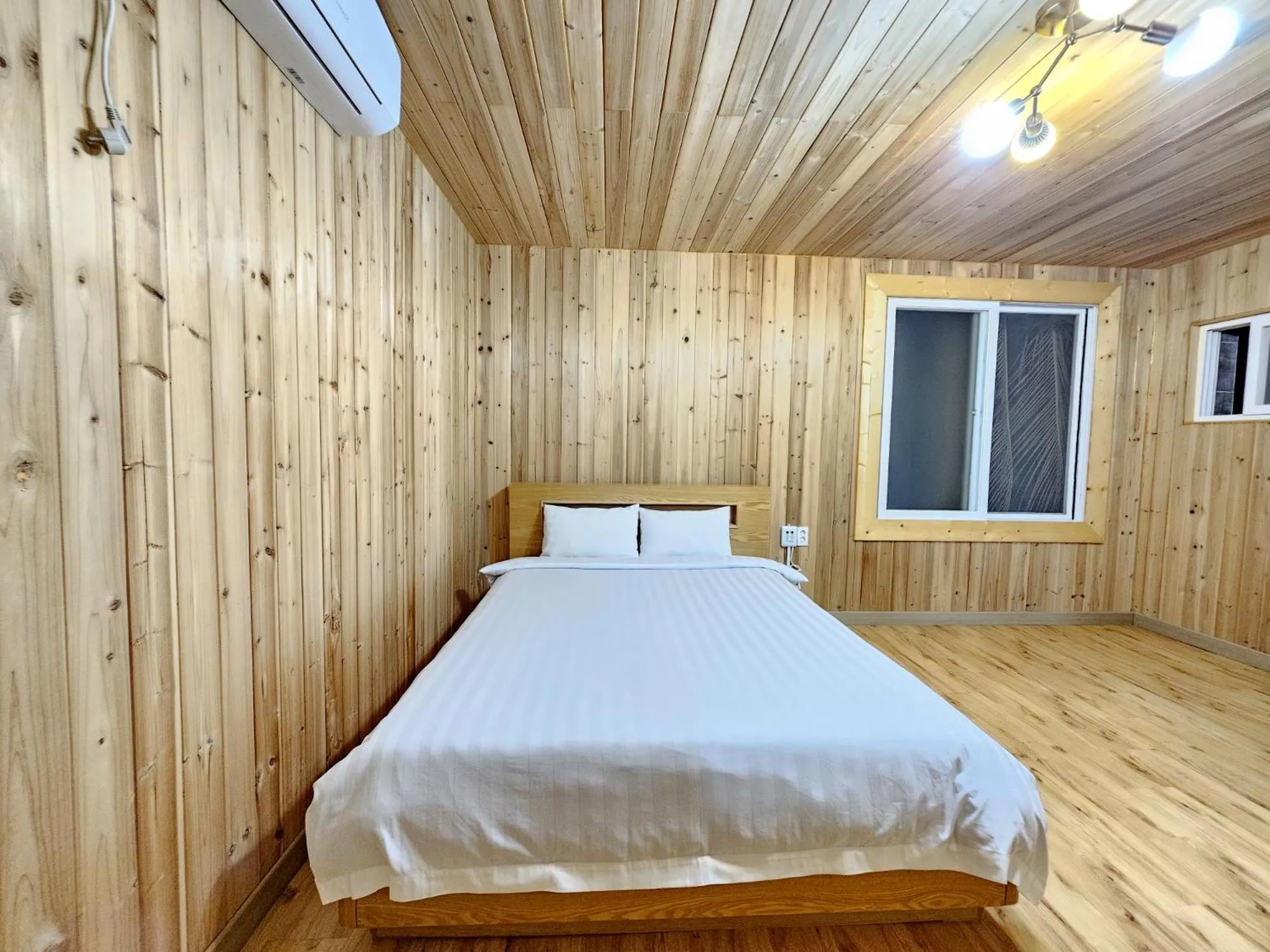 Bed in Haedenville Pension