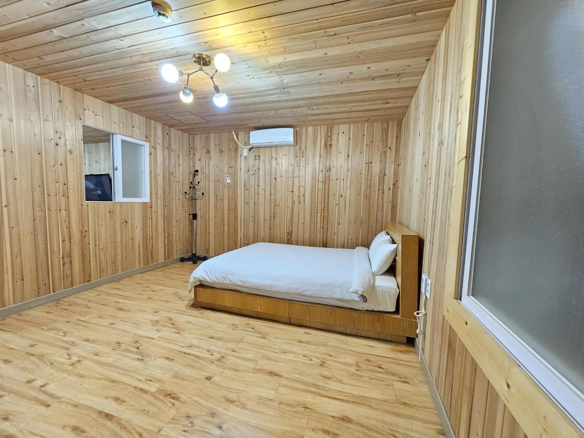 Bed in Haedenville Pension