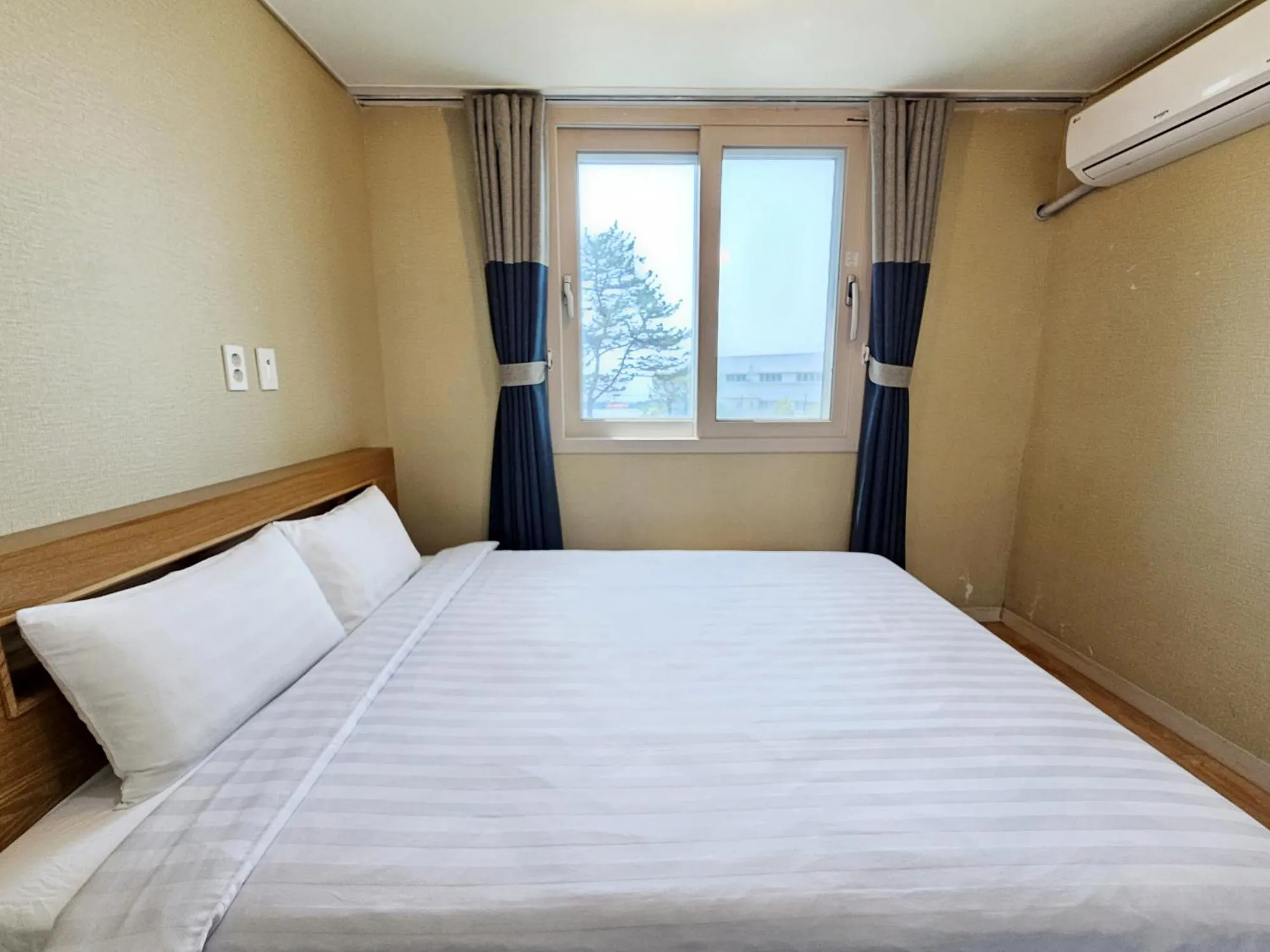 Bed in Haedenville Pension