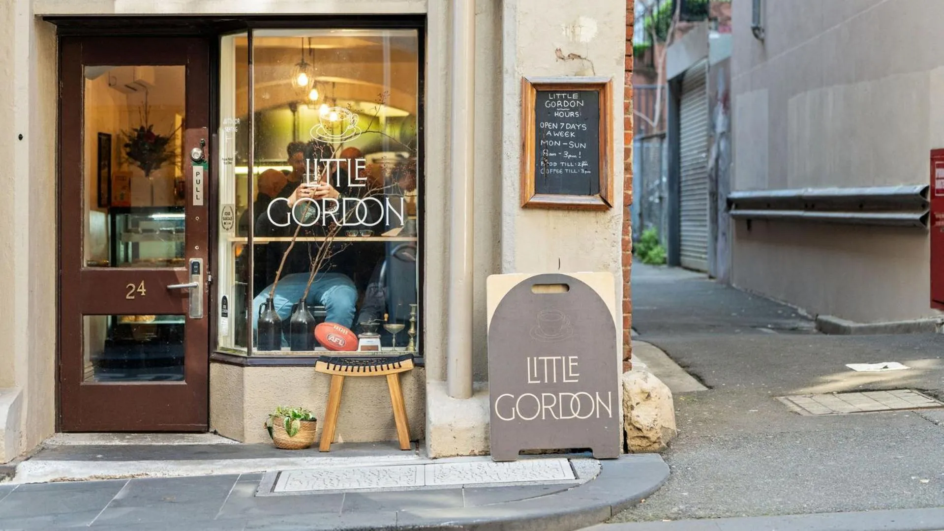 Property logo or sign in Gordon House Apartments