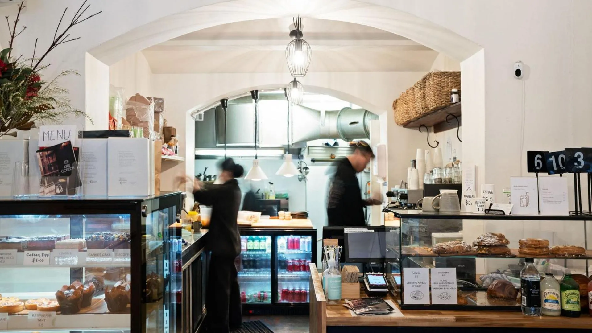 Restaurant/places to eat in Gordon House Apartments