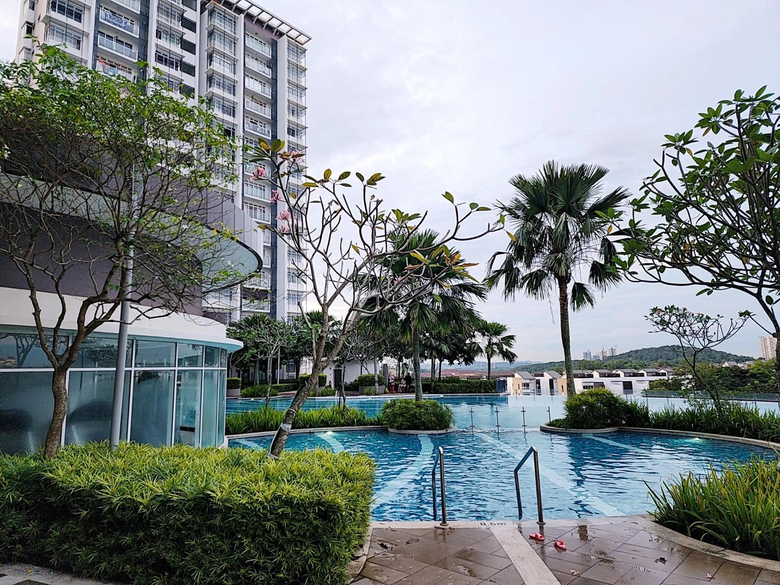 Swimming pool in Putrajaya Dwiputra Residences, Fully Air-Con 3BR Homstay