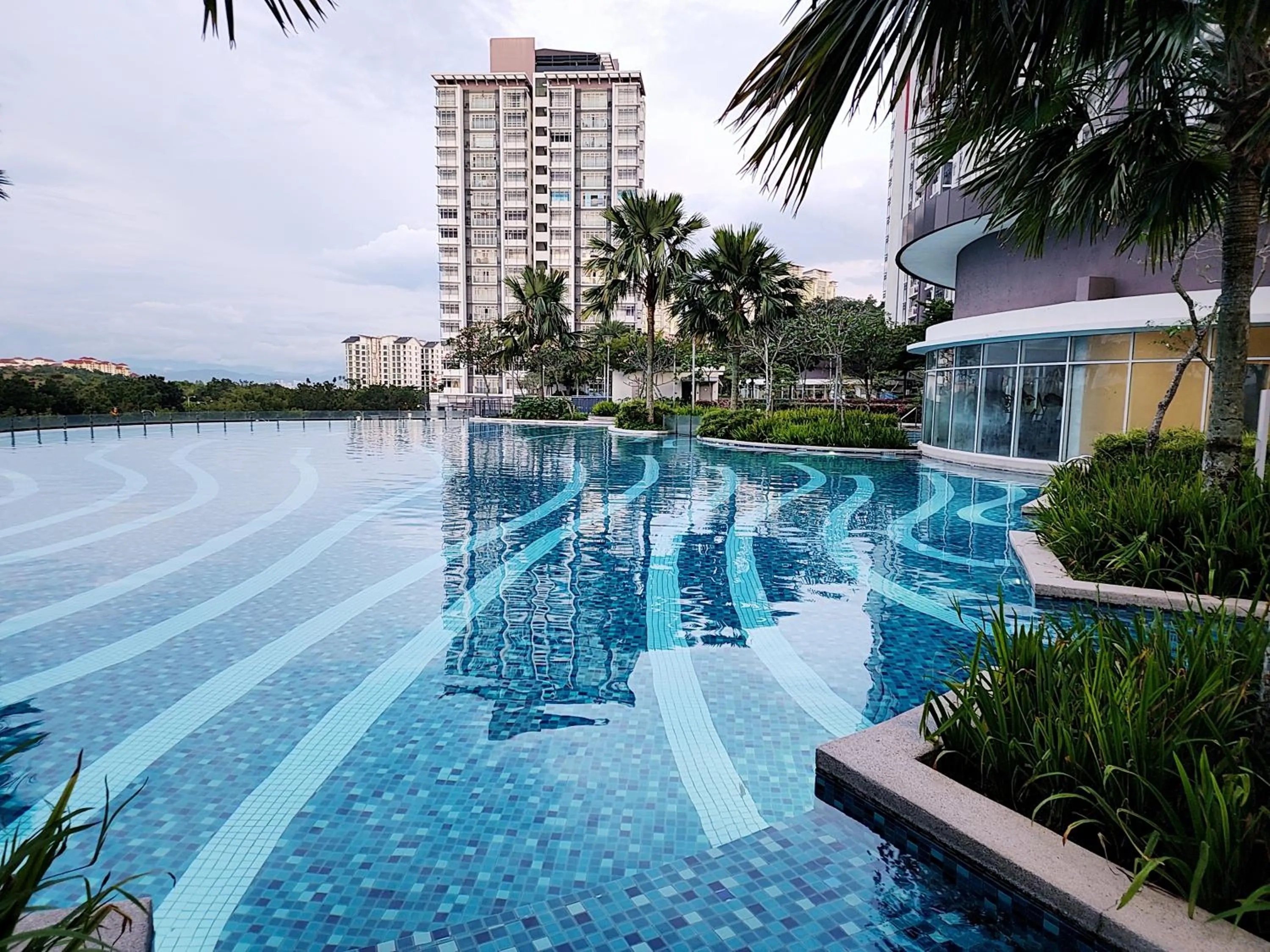 Swimming pool in Putrajaya Dwiputra Residences, Fully Air-Con 3BR Homstay