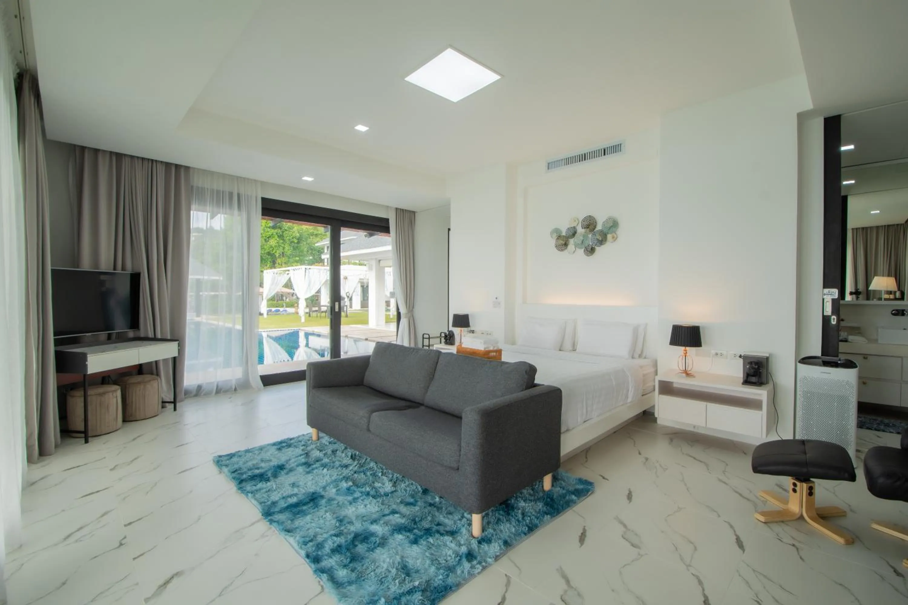 Bed in Bluemango Pool Villa & Resort Koh Samui