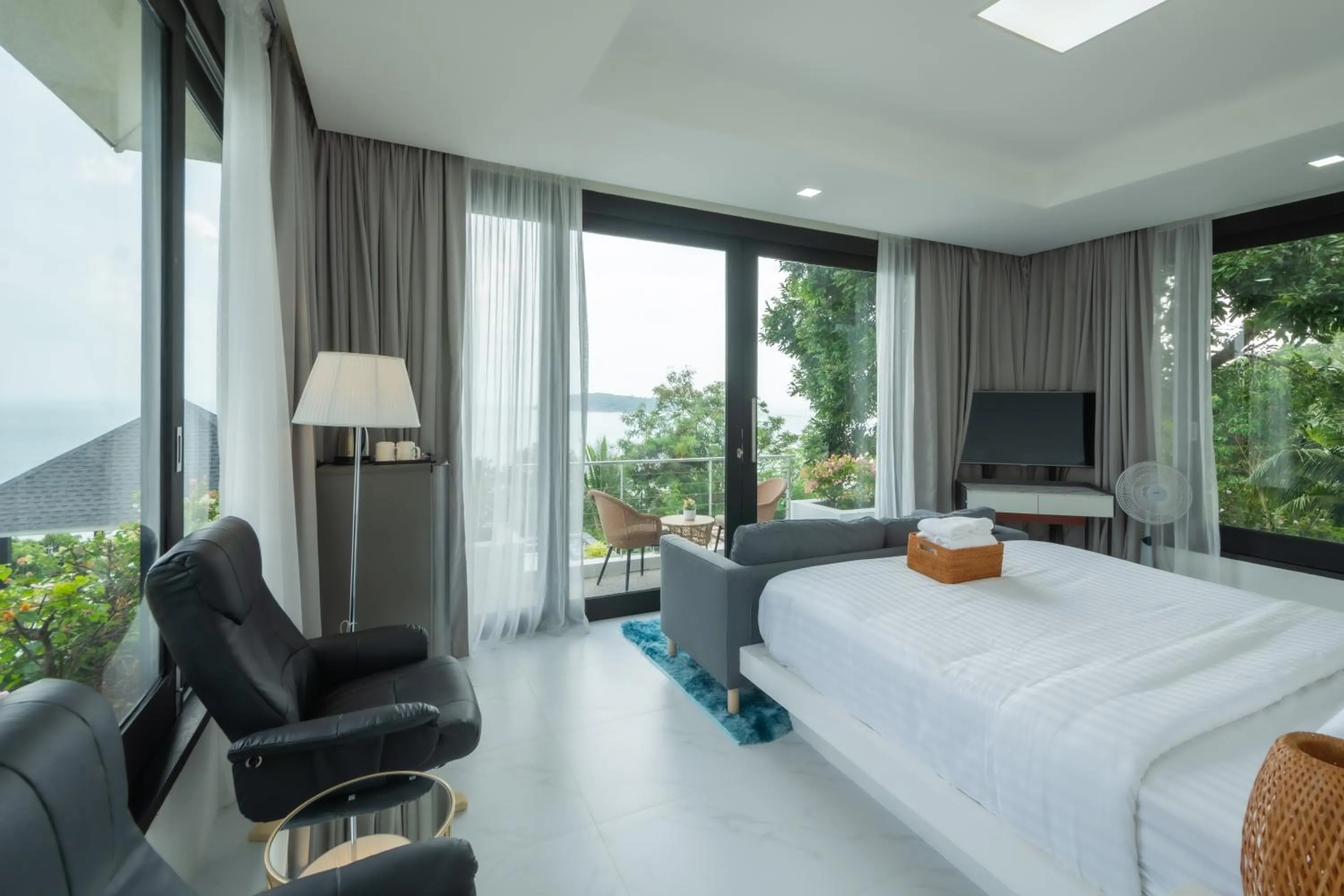 Bed in Bluemango Pool Villa & Resort Koh Samui