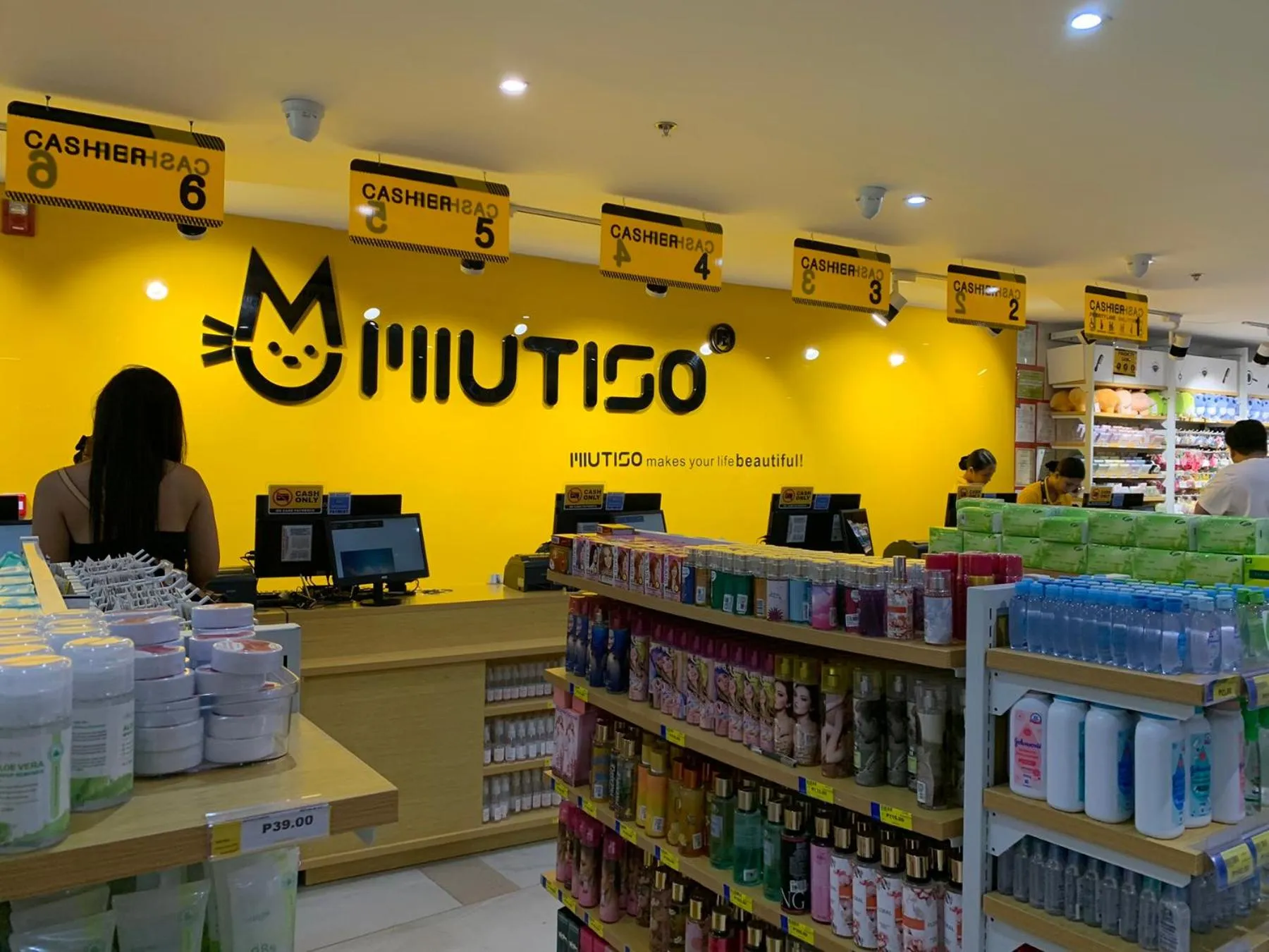 Shopping Area in Canyon Hotels & Resorts Boracay