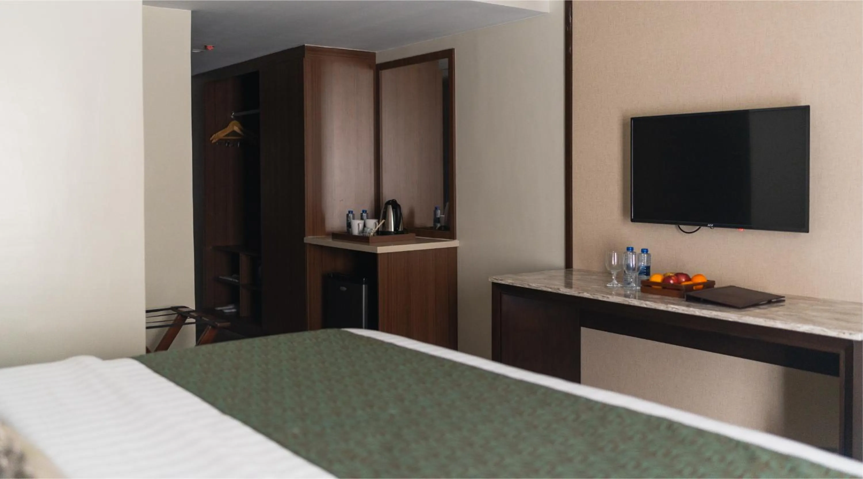 Bed in Canyon Hotels & Resorts Boracay