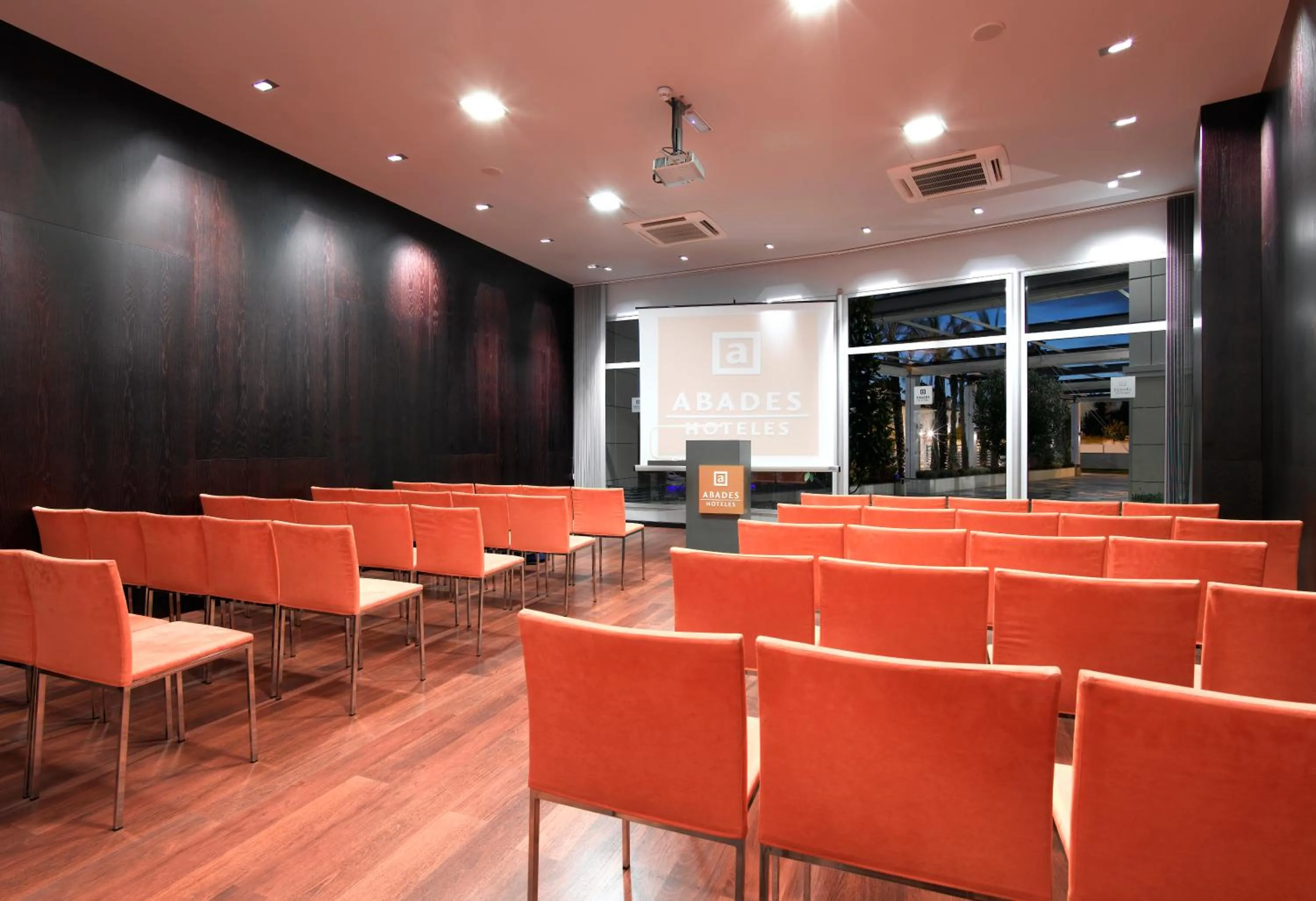 Business facilities in Hotel Abades Nevada Palace