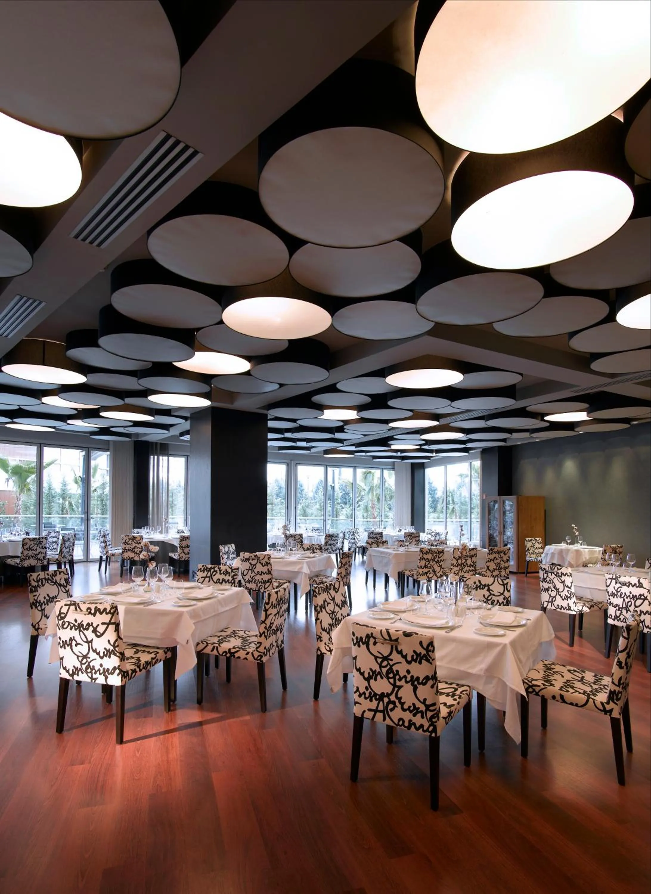 Restaurant/places to eat in Hotel Abades Nevada Palace