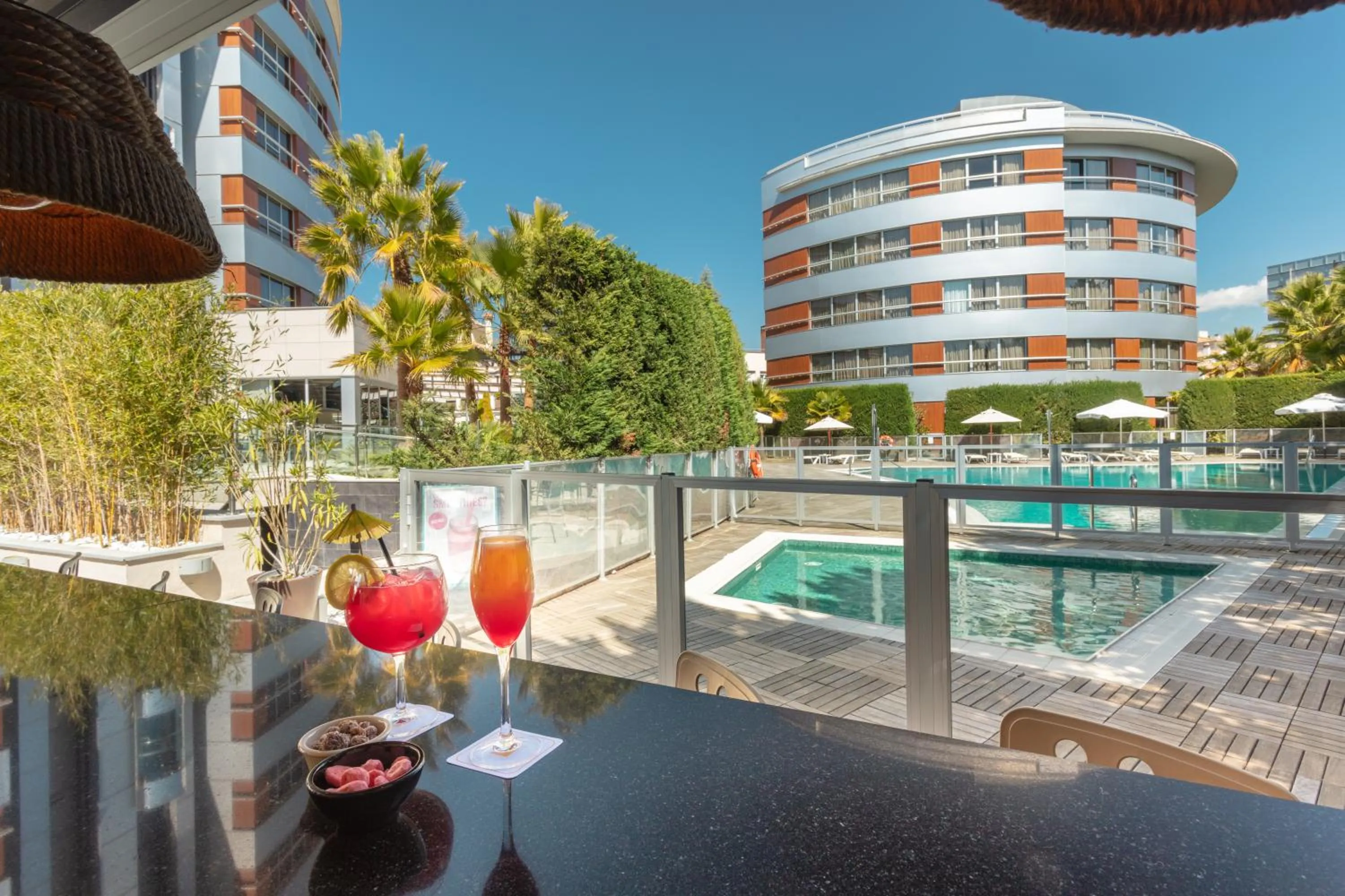 Swimming pool in Hotel Abades Nevada Palace