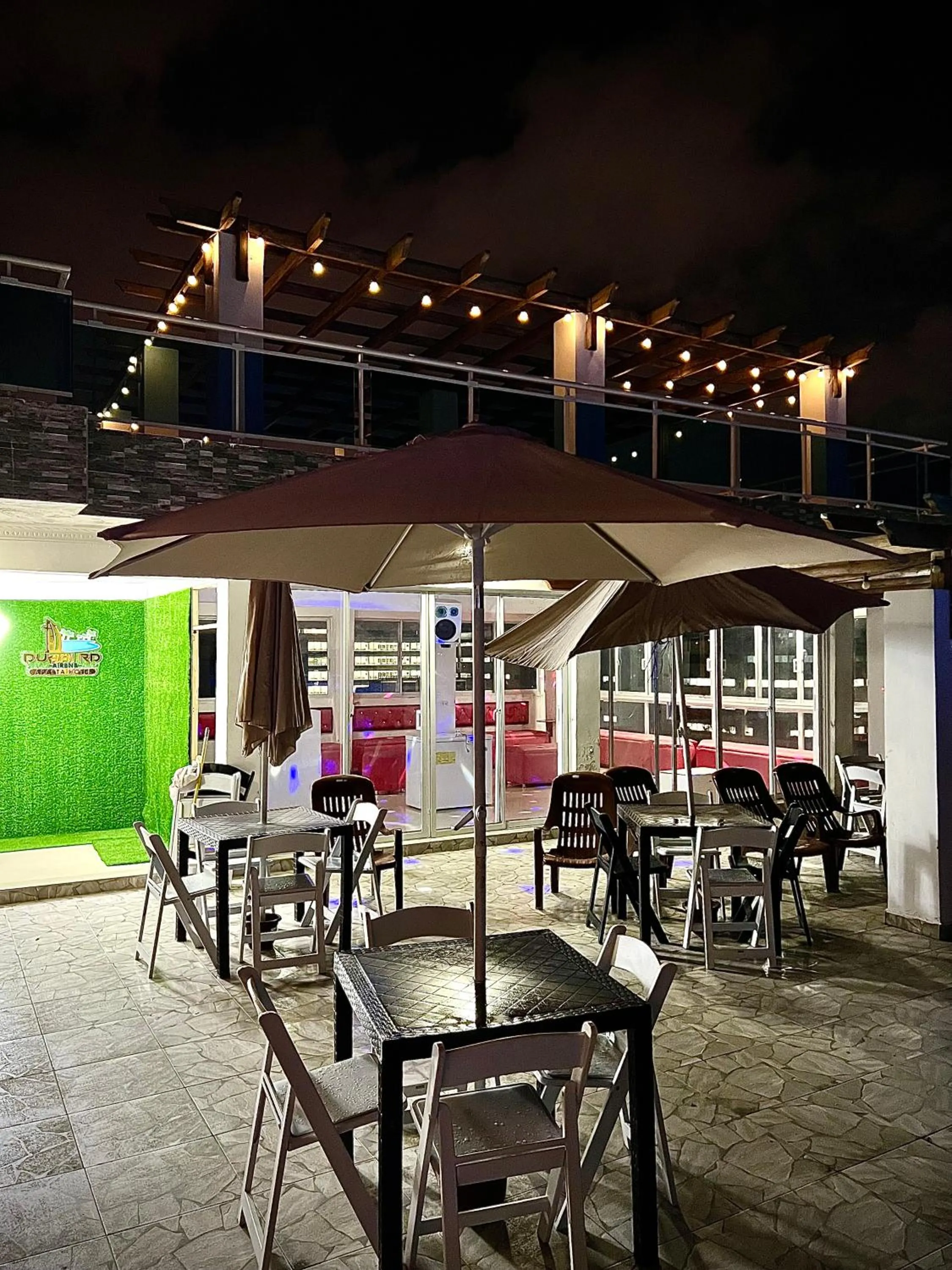 Patio in Hotel Dubaird