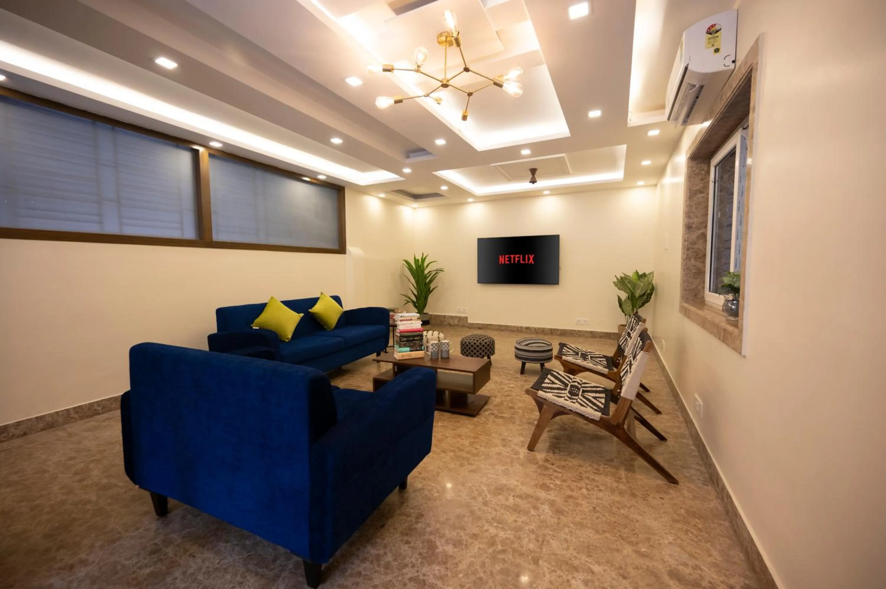 Property building in Lakeside Suites