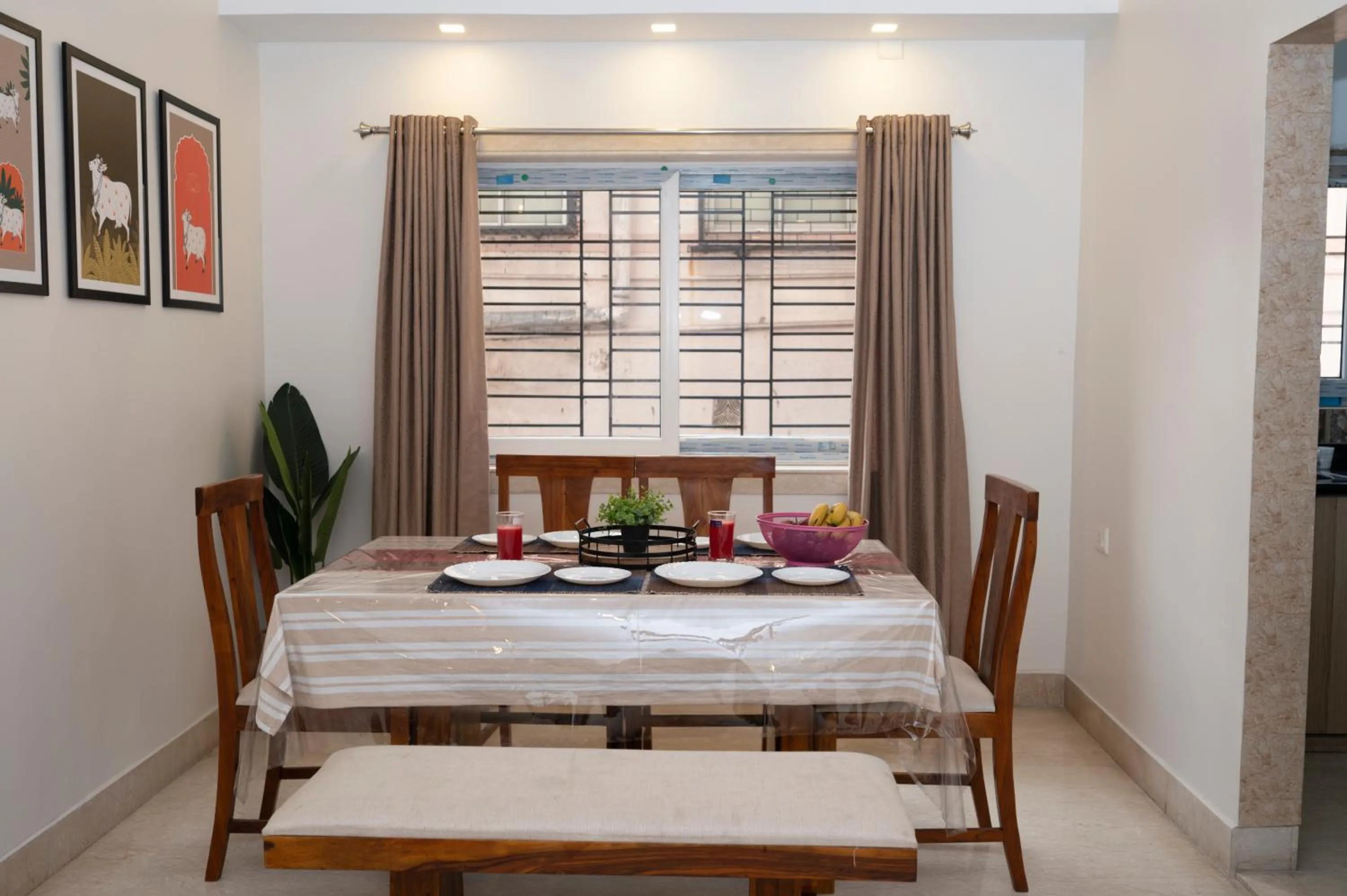 Living room in Lakeside Suites