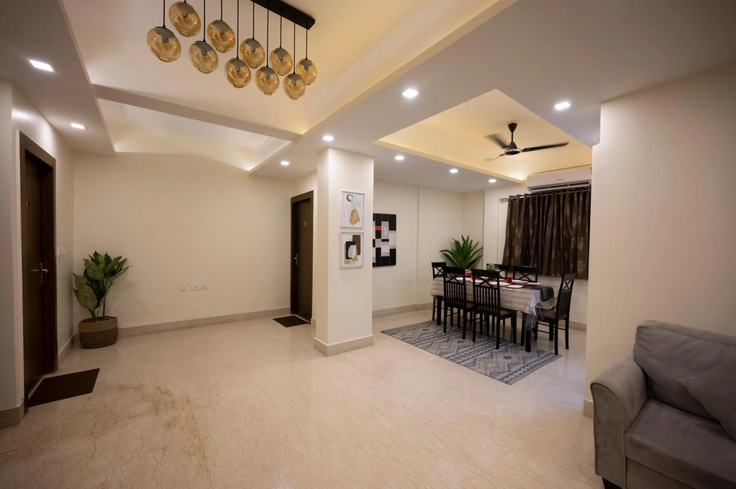 Living room in Lakeside Suites