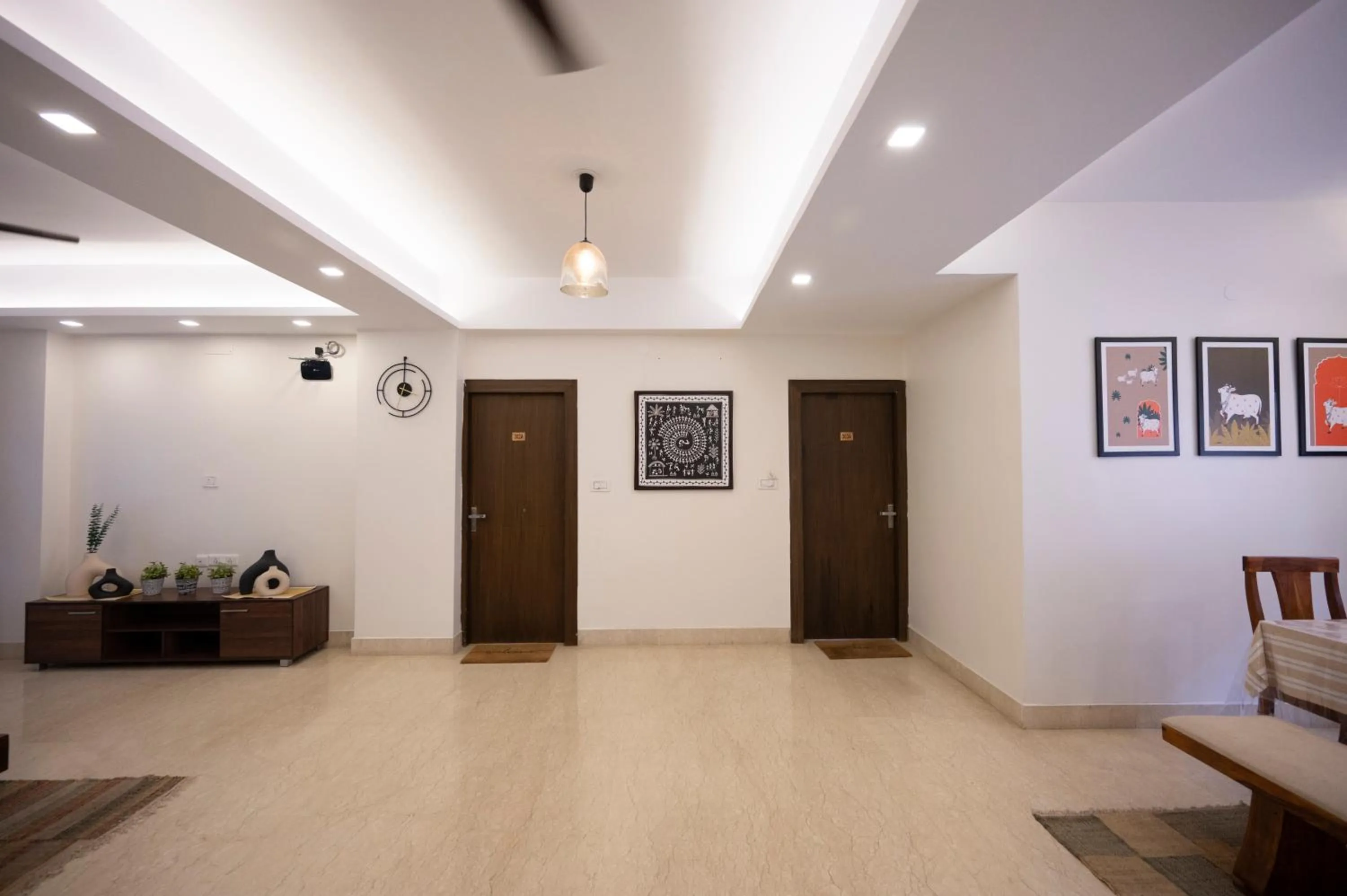Living room in Lakeside Suites