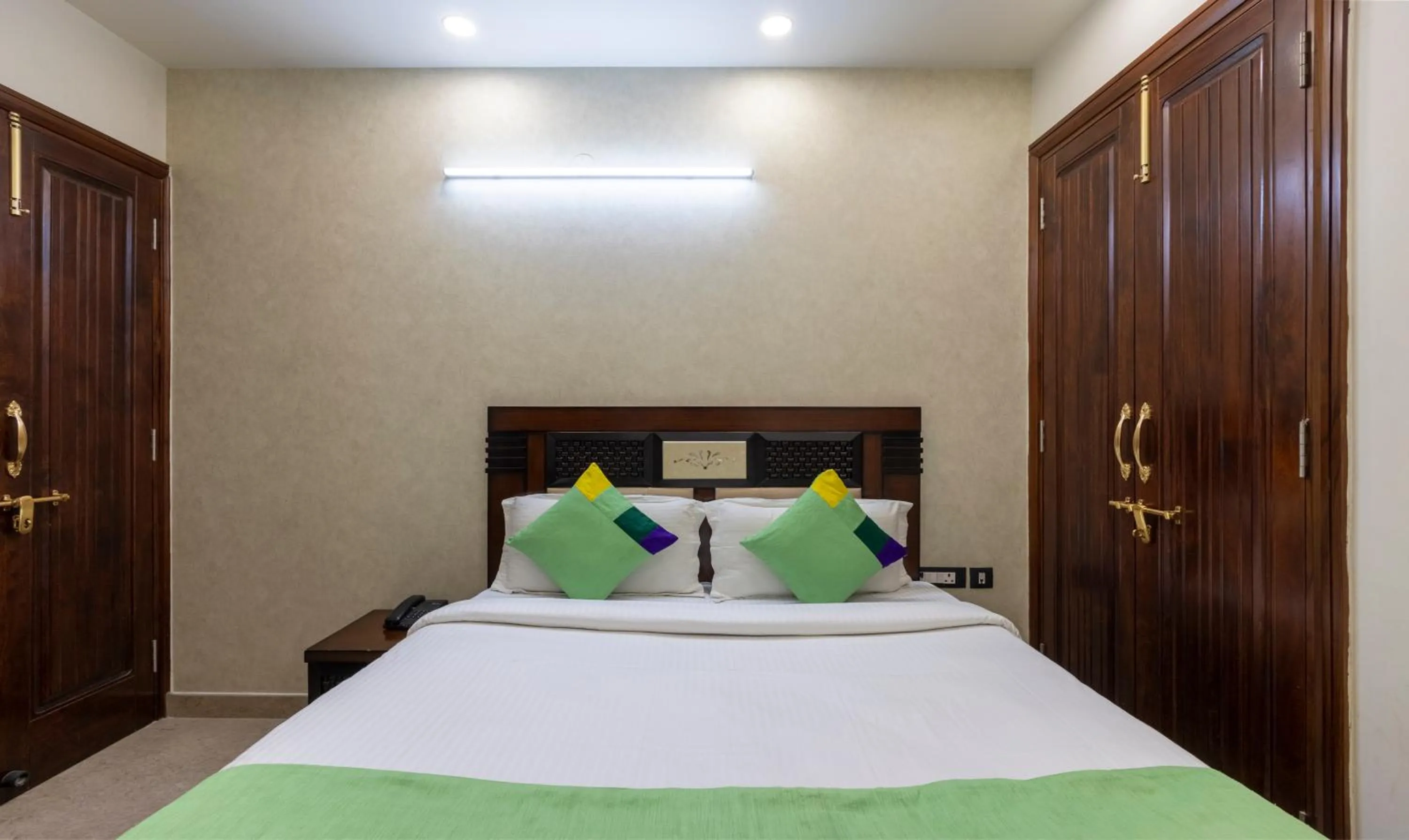 Bedroom, Bed in Treebo MVM Residency