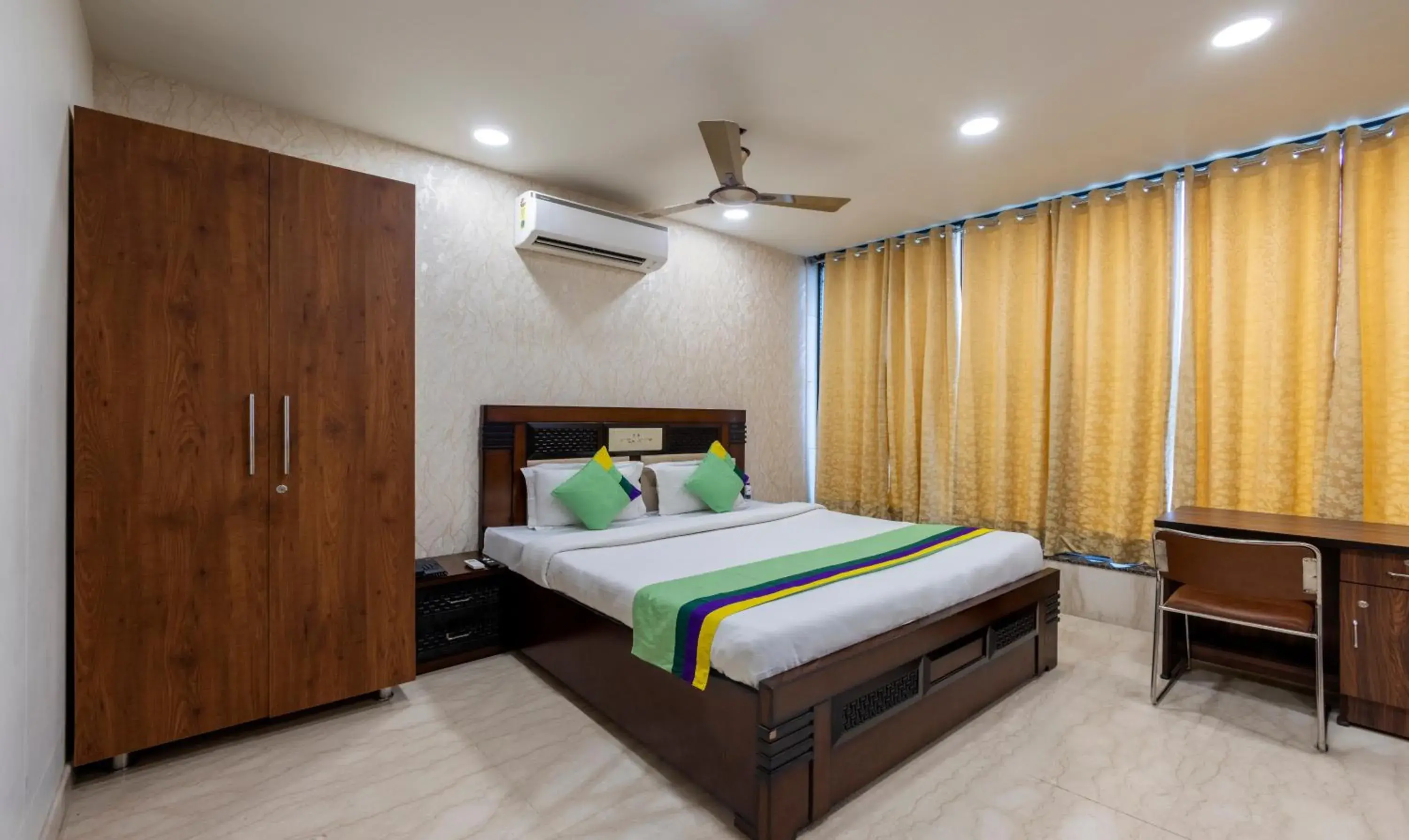 Deluxe Double Room - single occupancy in Treebo MVM Residency Deluxe Double Room - single occupancy in Treebo MVM Residency