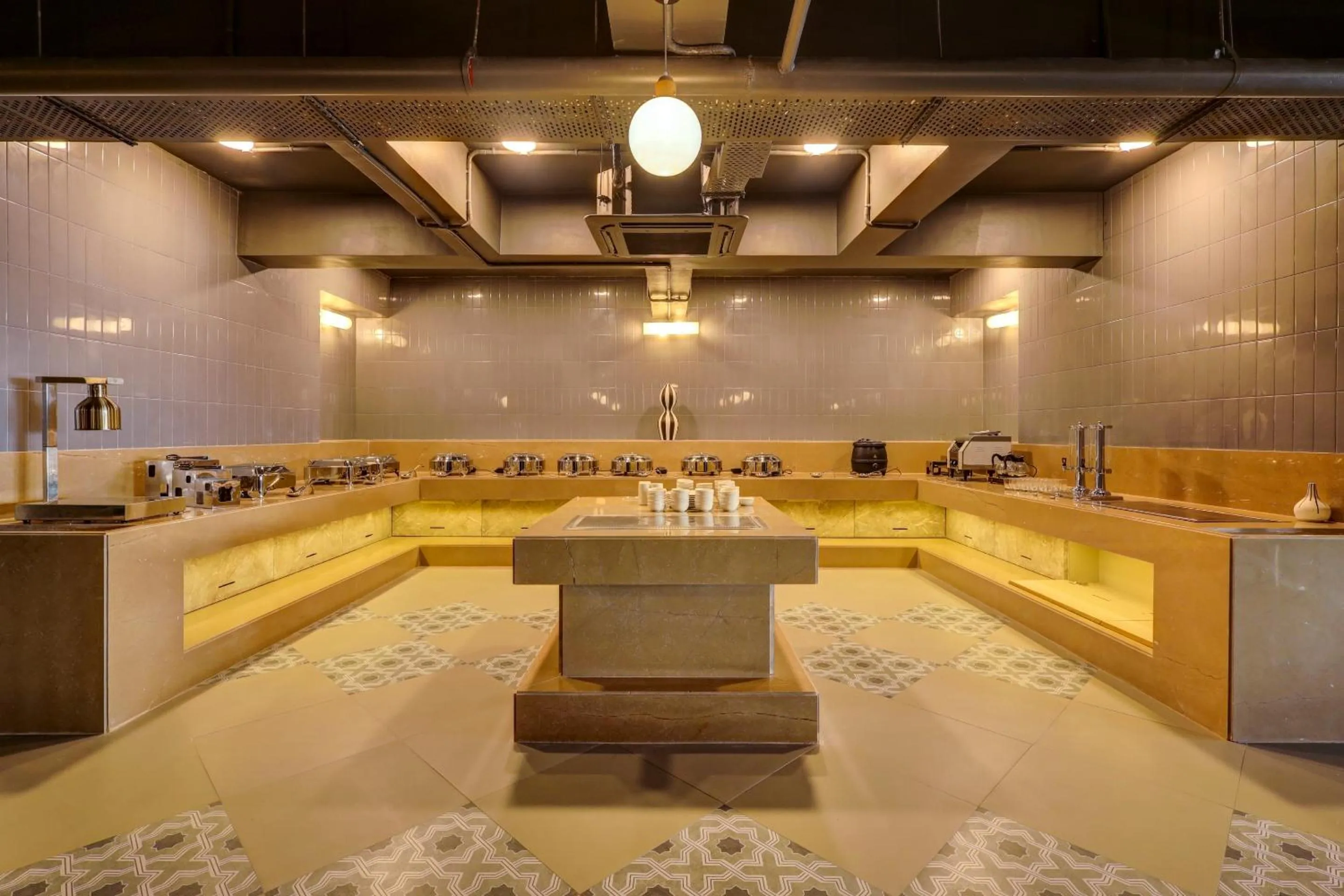 Sunday Hotel by CheckIn Vadodara