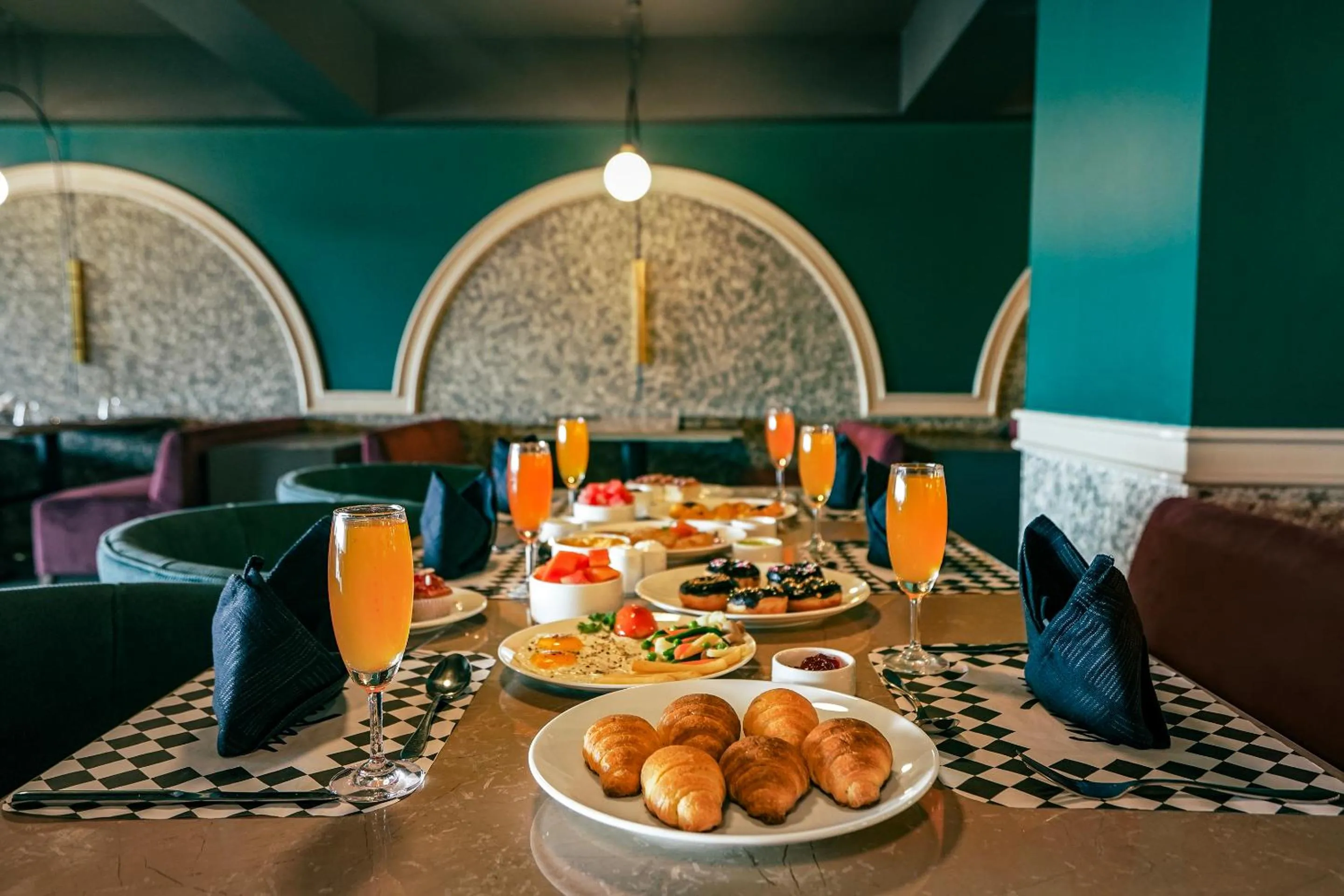 Continental breakfast in Sunday Hotel by CheckIn Vadodara