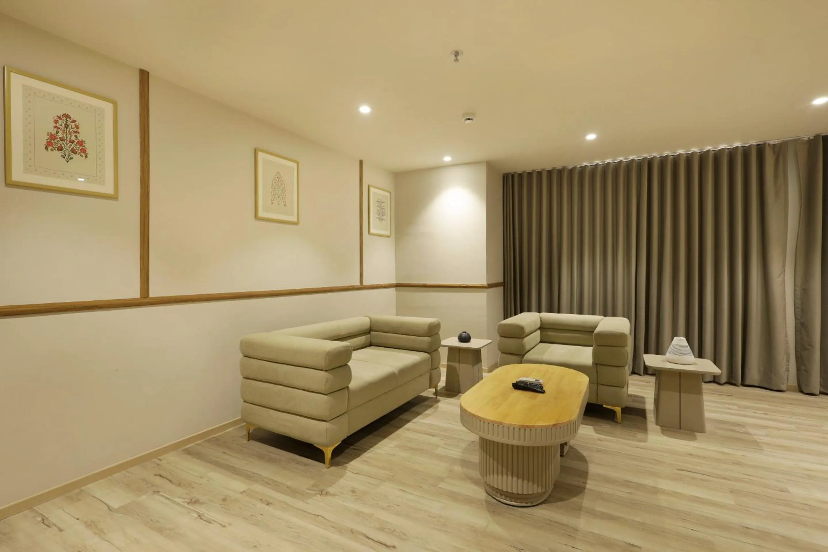 Sunday Hotel by CheckIn Vadodara