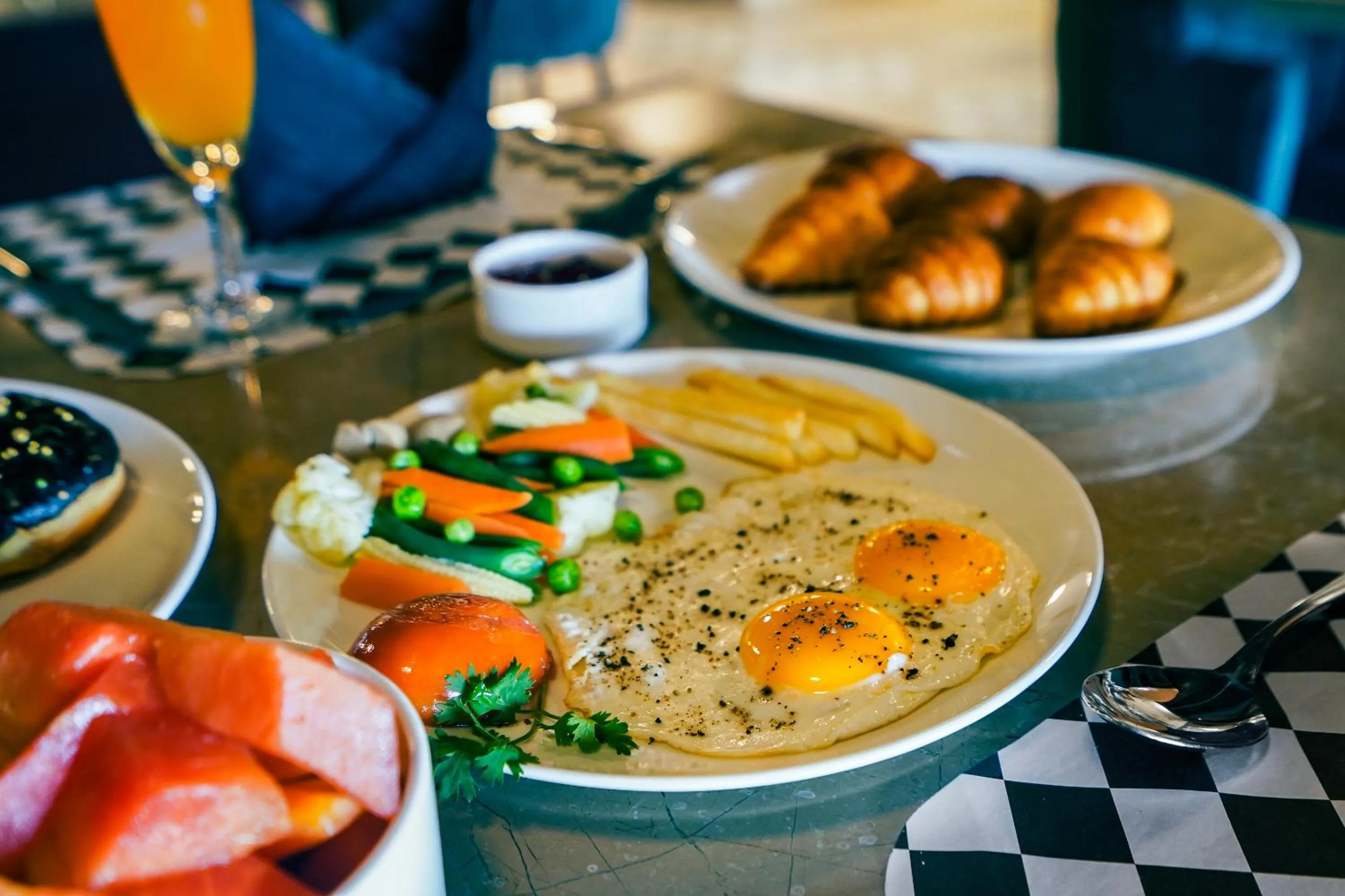 Continental breakfast in Sunday Hotel by CheckIn Vadodara