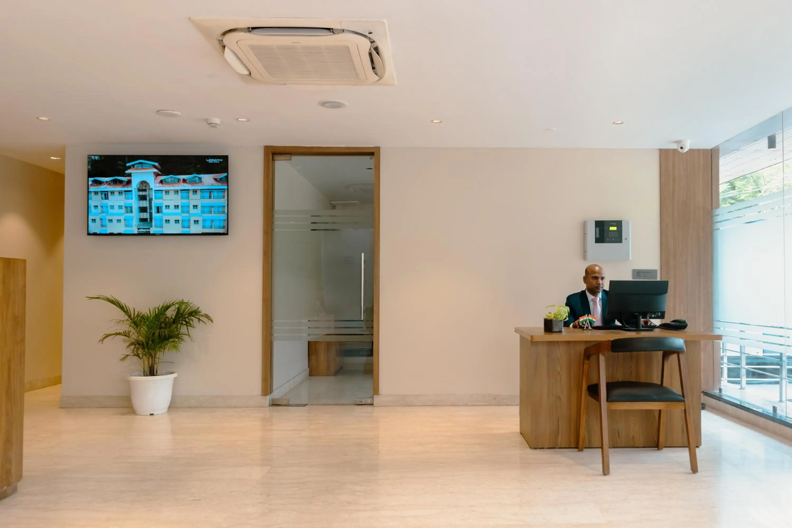 Lobby or reception in Udman Hotel Gurugram