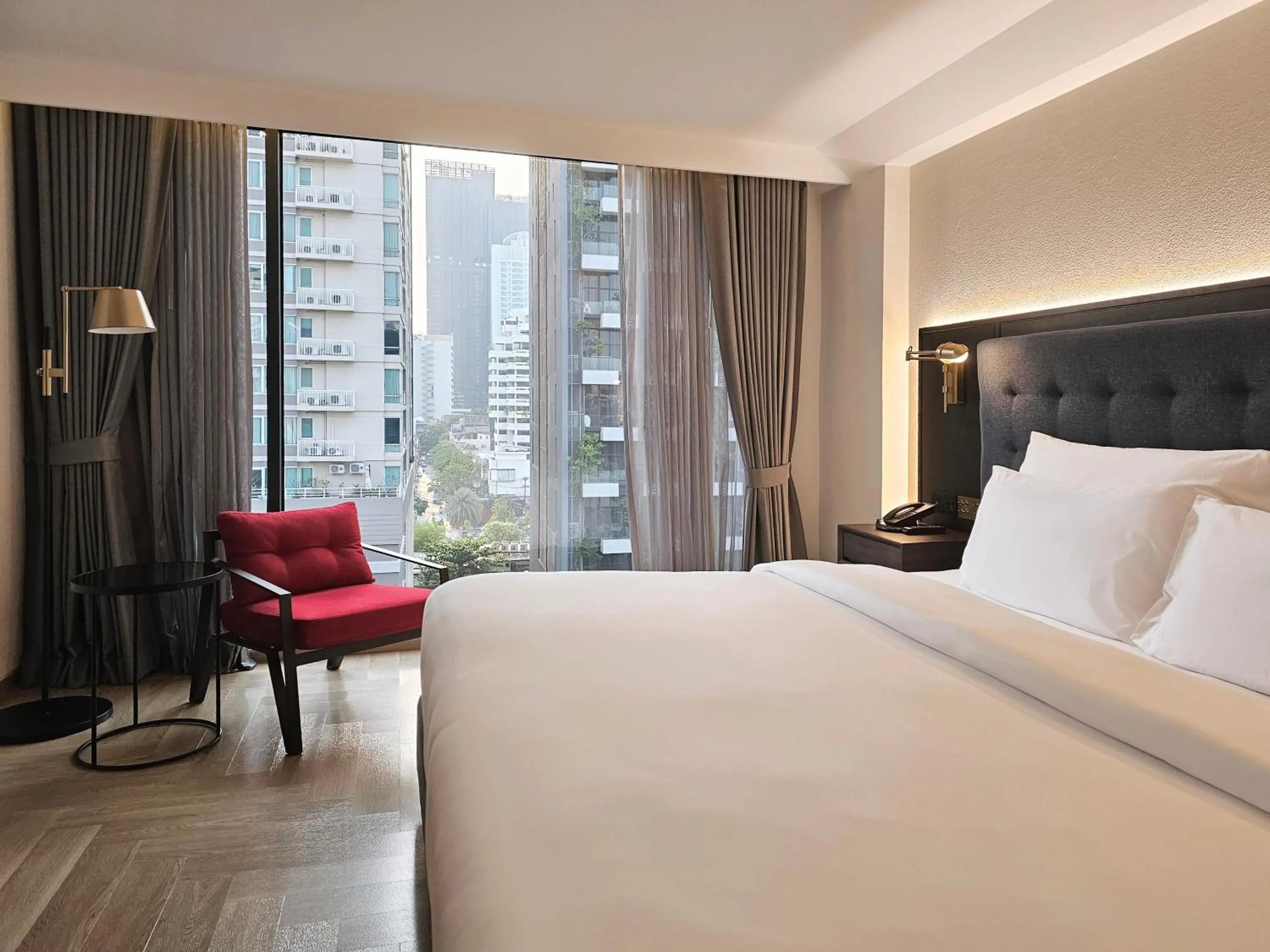 TV and multimedia, Bed in Public House Bangkok, a Member of Design Hotels