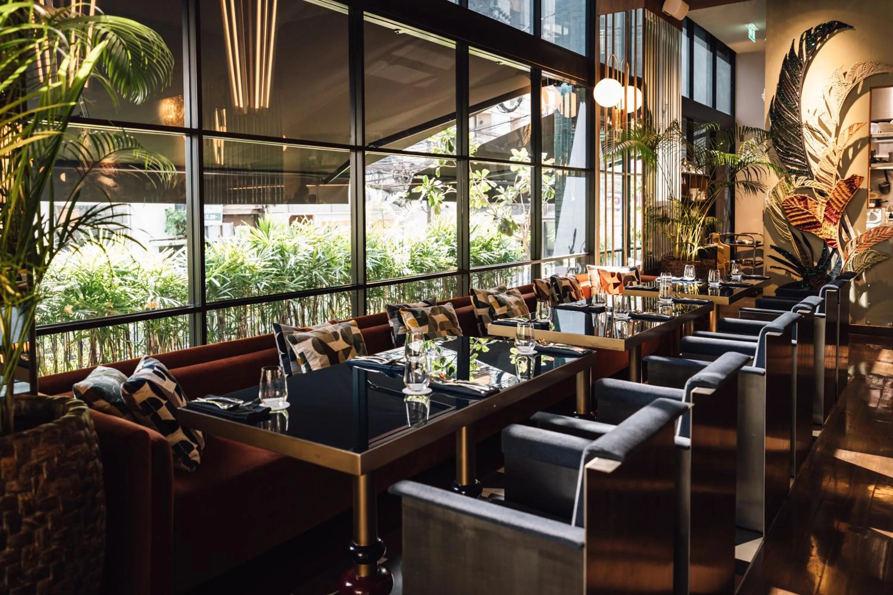 Restaurant/places to eat in Public House Bangkok, a Member of Design Hotels