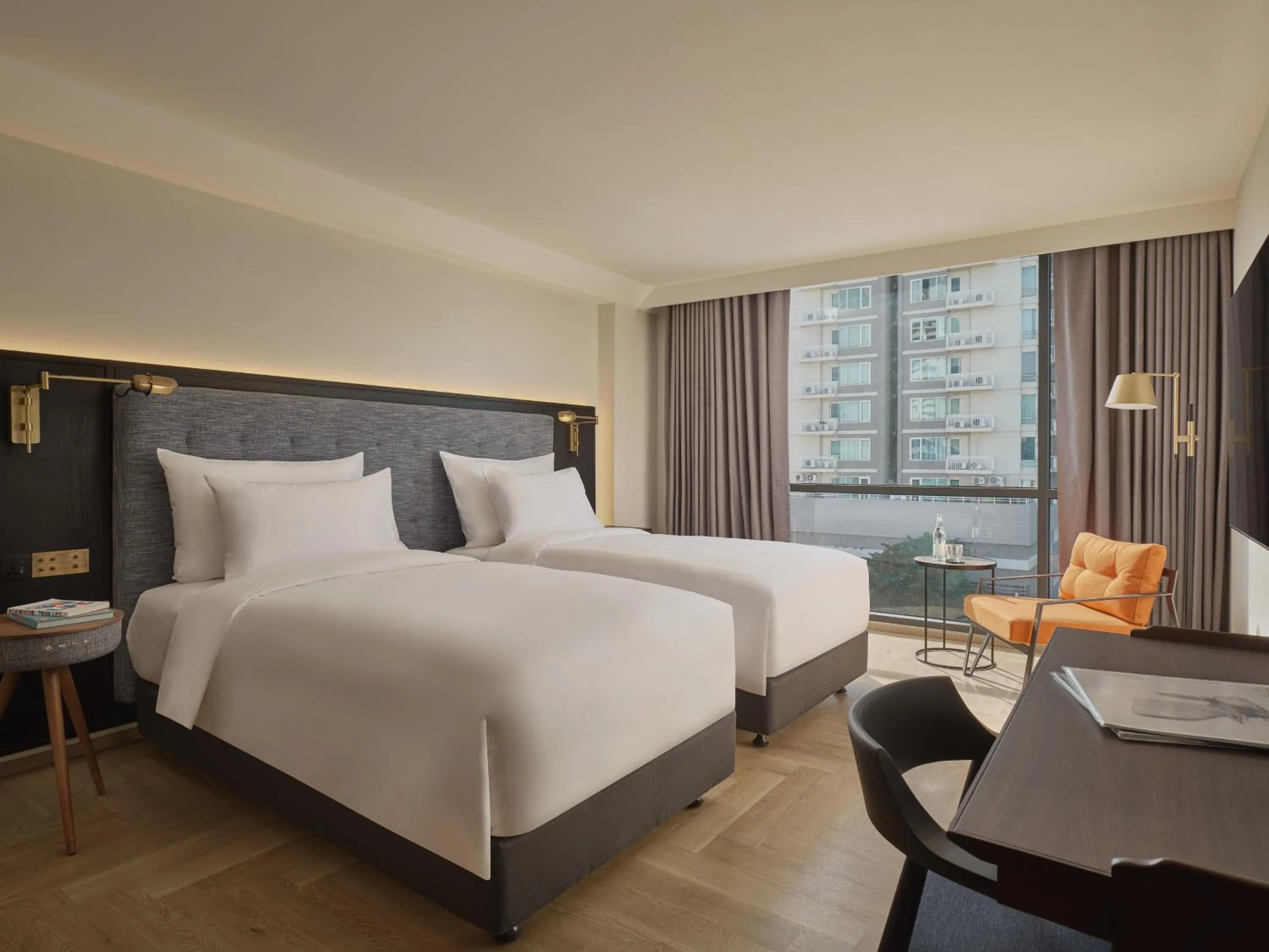 Bed in Public House Bangkok, a Member of Design Hotels